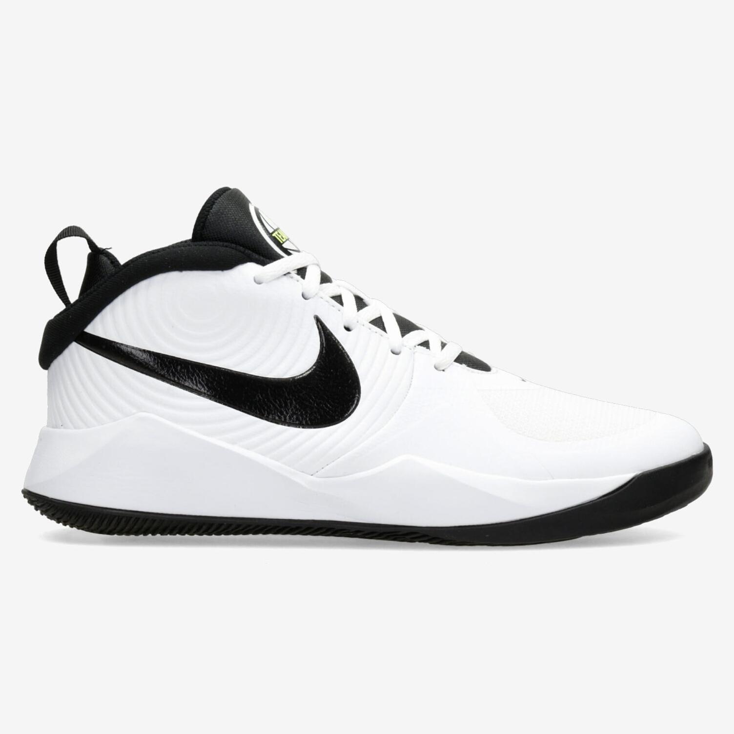 nike team hustle d9 junior