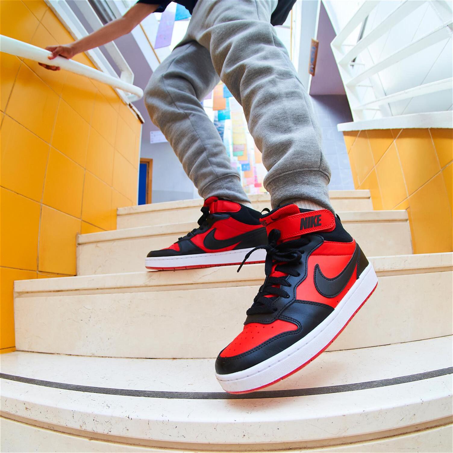 nike court borough sprinter