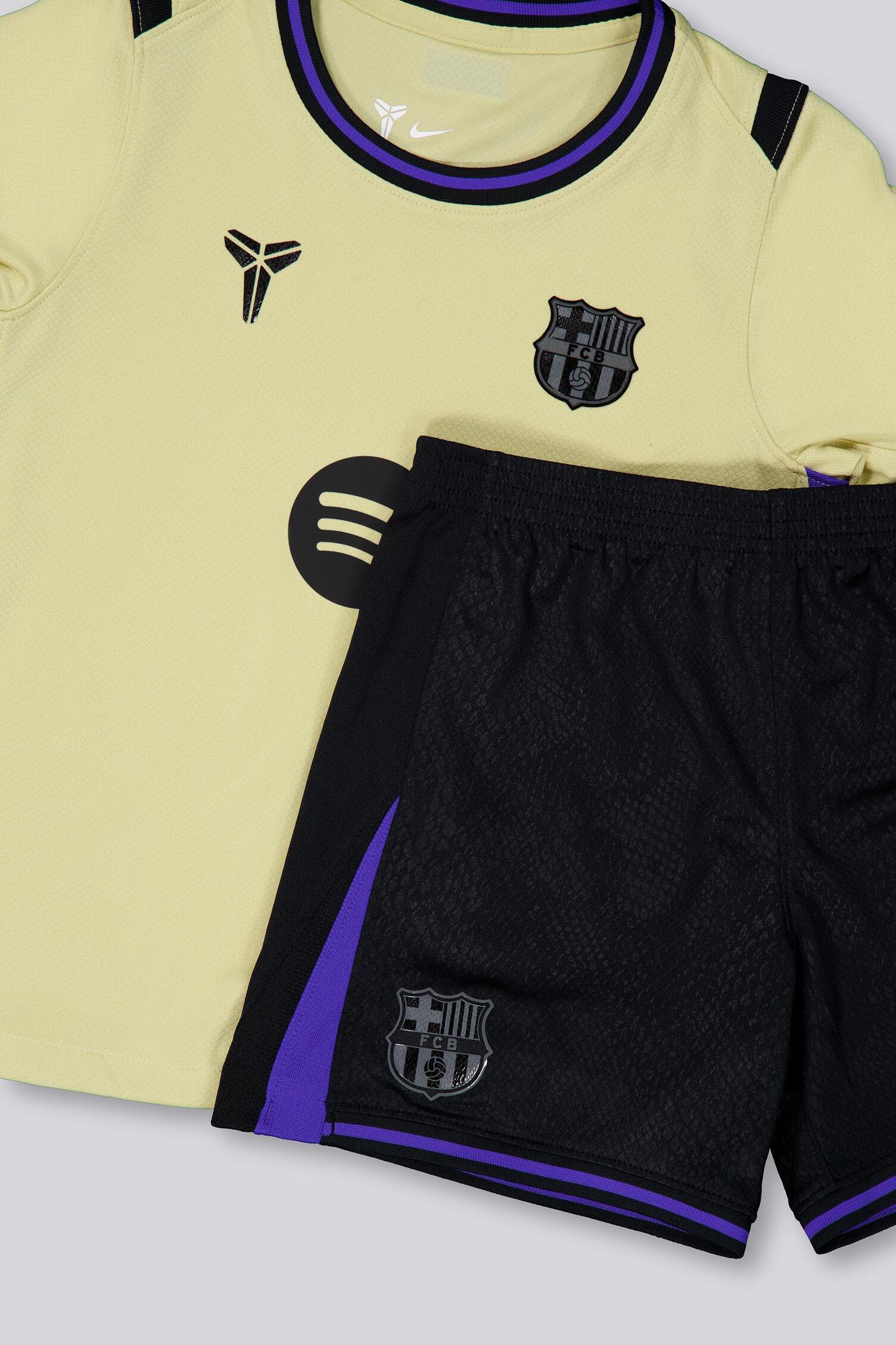 Equipación Fútbol Barcelona Personalizada 25/26 | Conjunto Camiseta + Pantalón + Calcetines Con Nombre Y Número