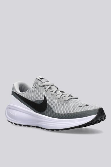Nike Revolution 8