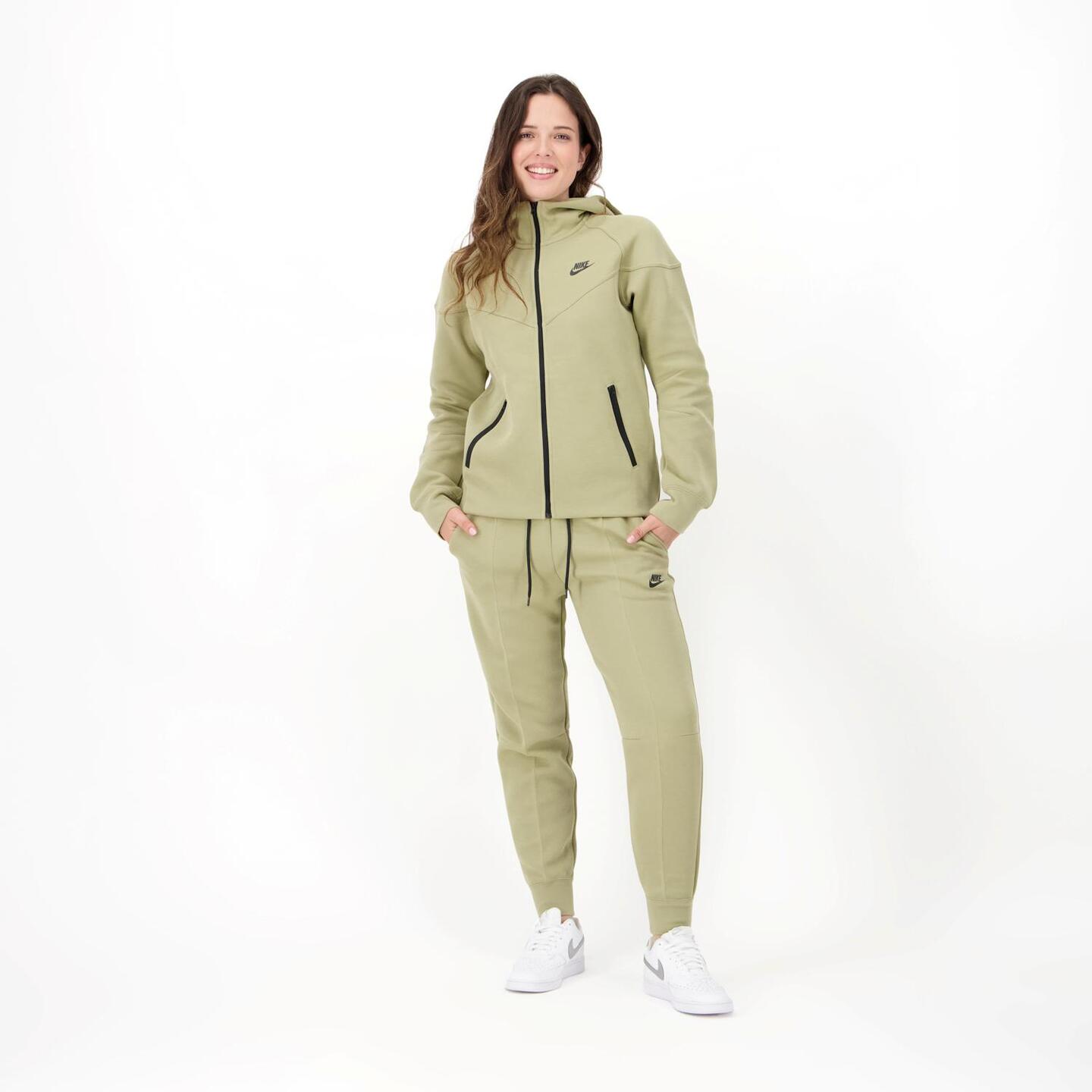 Comprar chandal nike mujer online