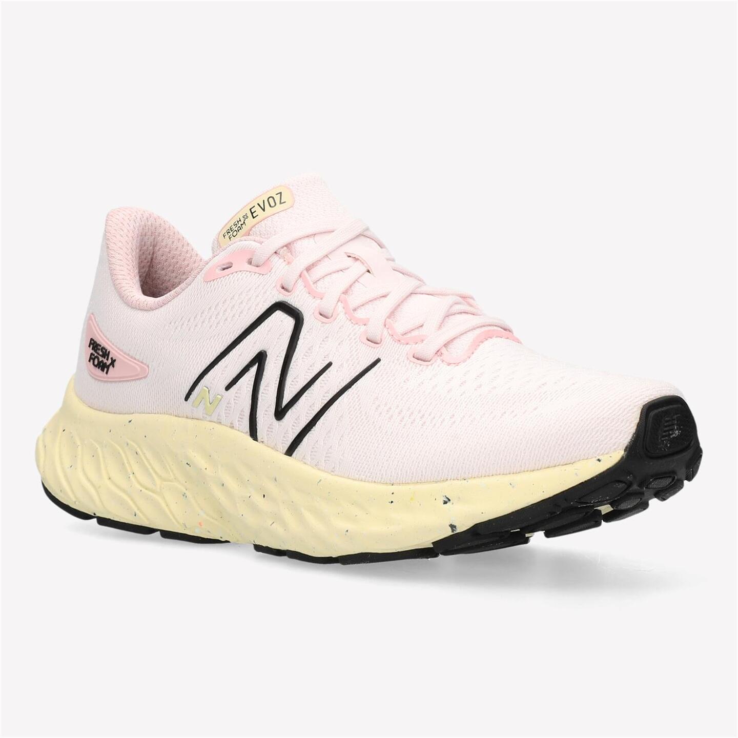 New Balance Fresh Foam Evoz V3 - rosa - Sapatilhas Running Mulher