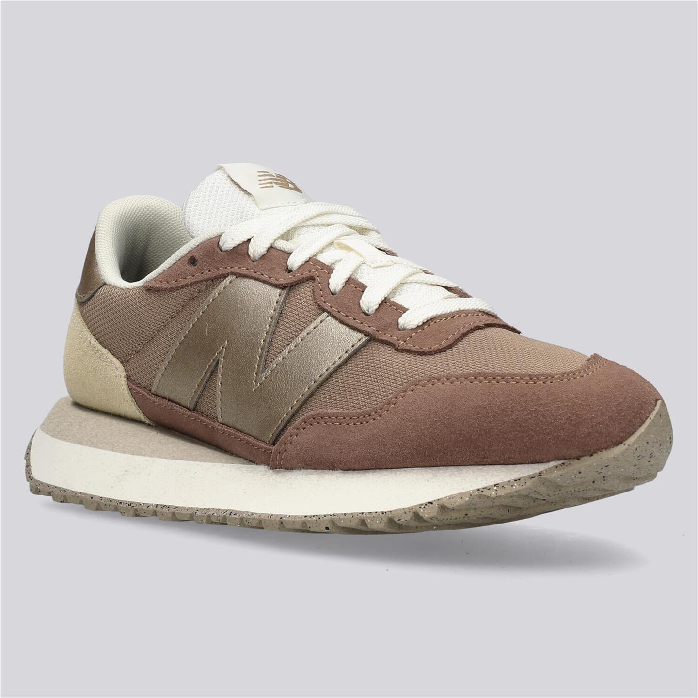 New balance mujer marrones best sale