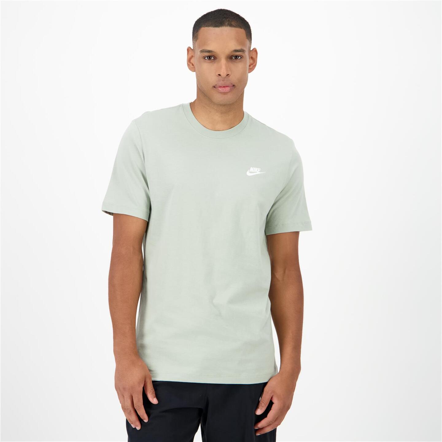 Nike Club - verde - Camiseta Algodón Hombre