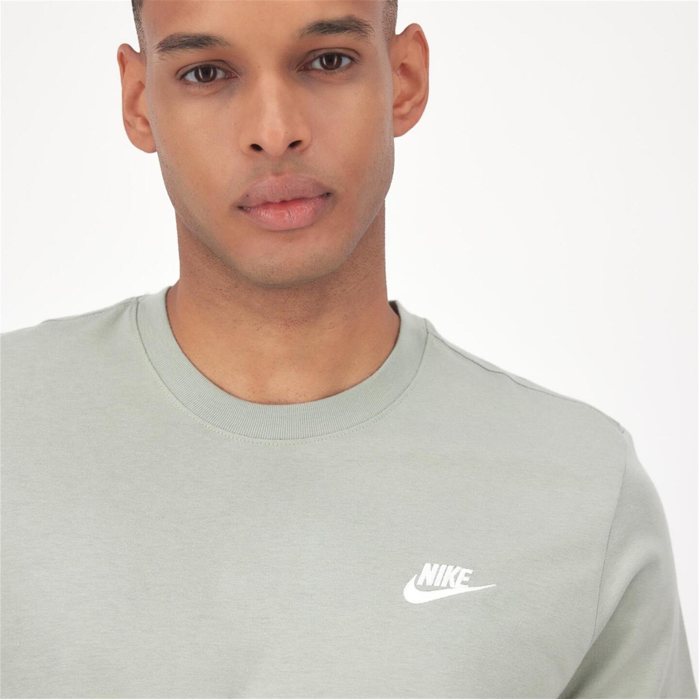 Nike Club - verde - Camiseta Algodón Hombre