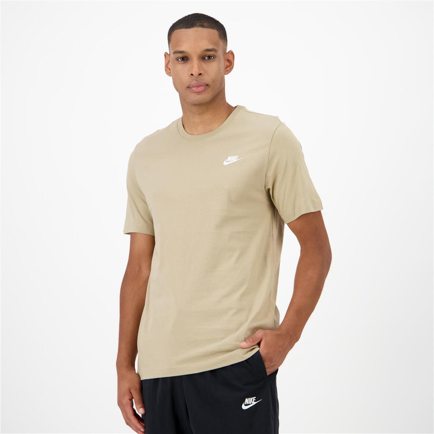 Nike Club - verde - Camiseta Algodón Hombre