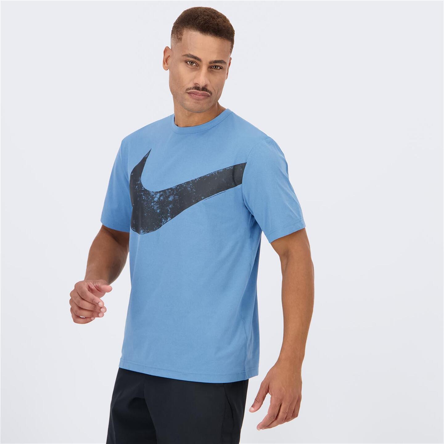 Nike camiseta running online