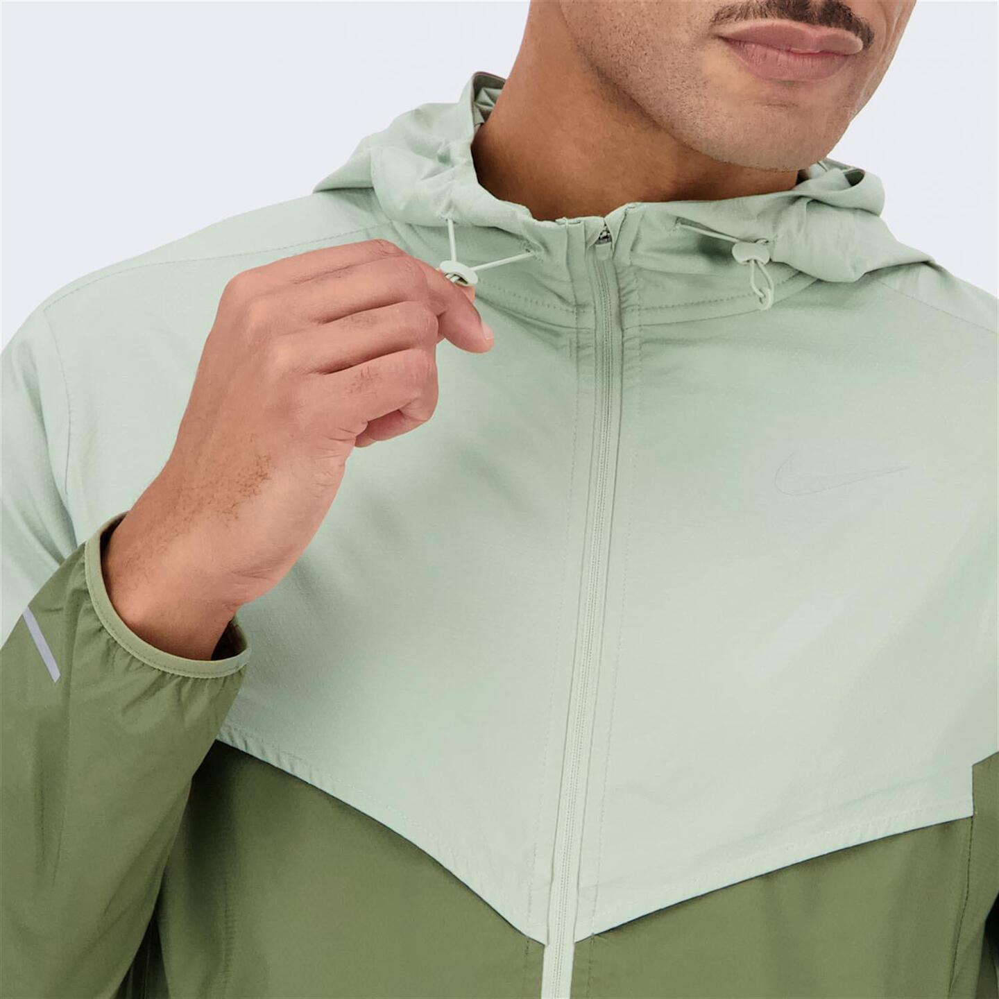Cortavientos Nike Verde Cortavientos Hombre Sprinter