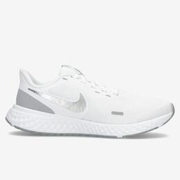 Nike Revolution 5