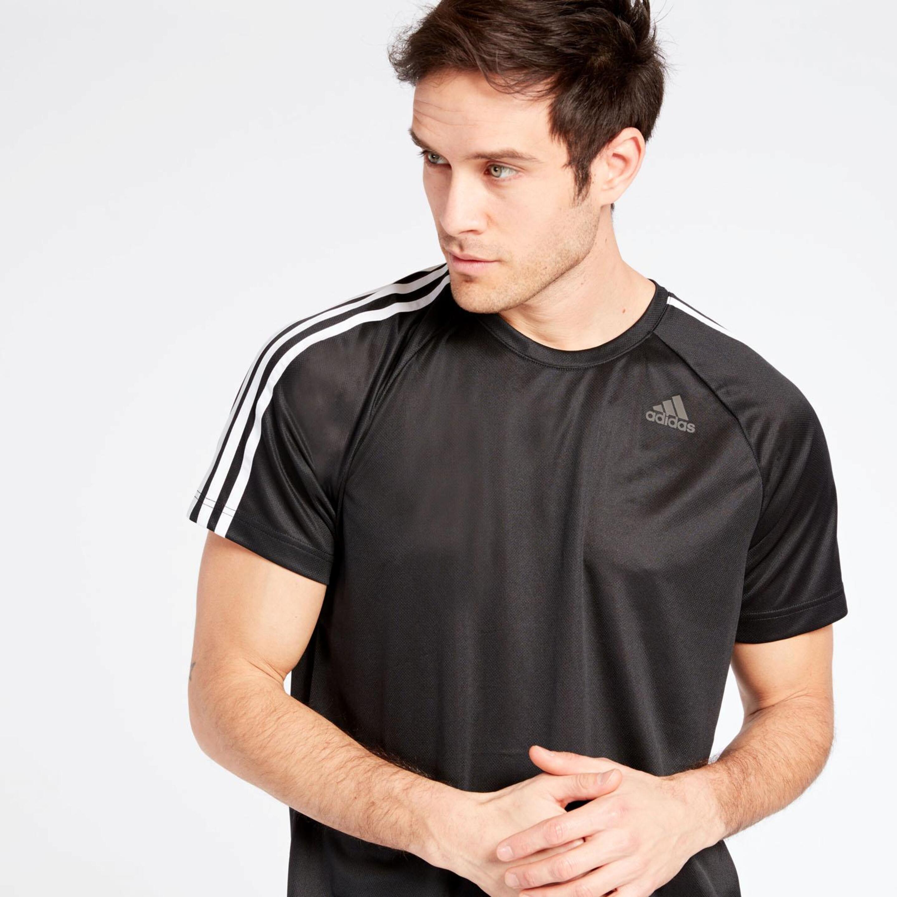 Camiseta adidas D2M Negra