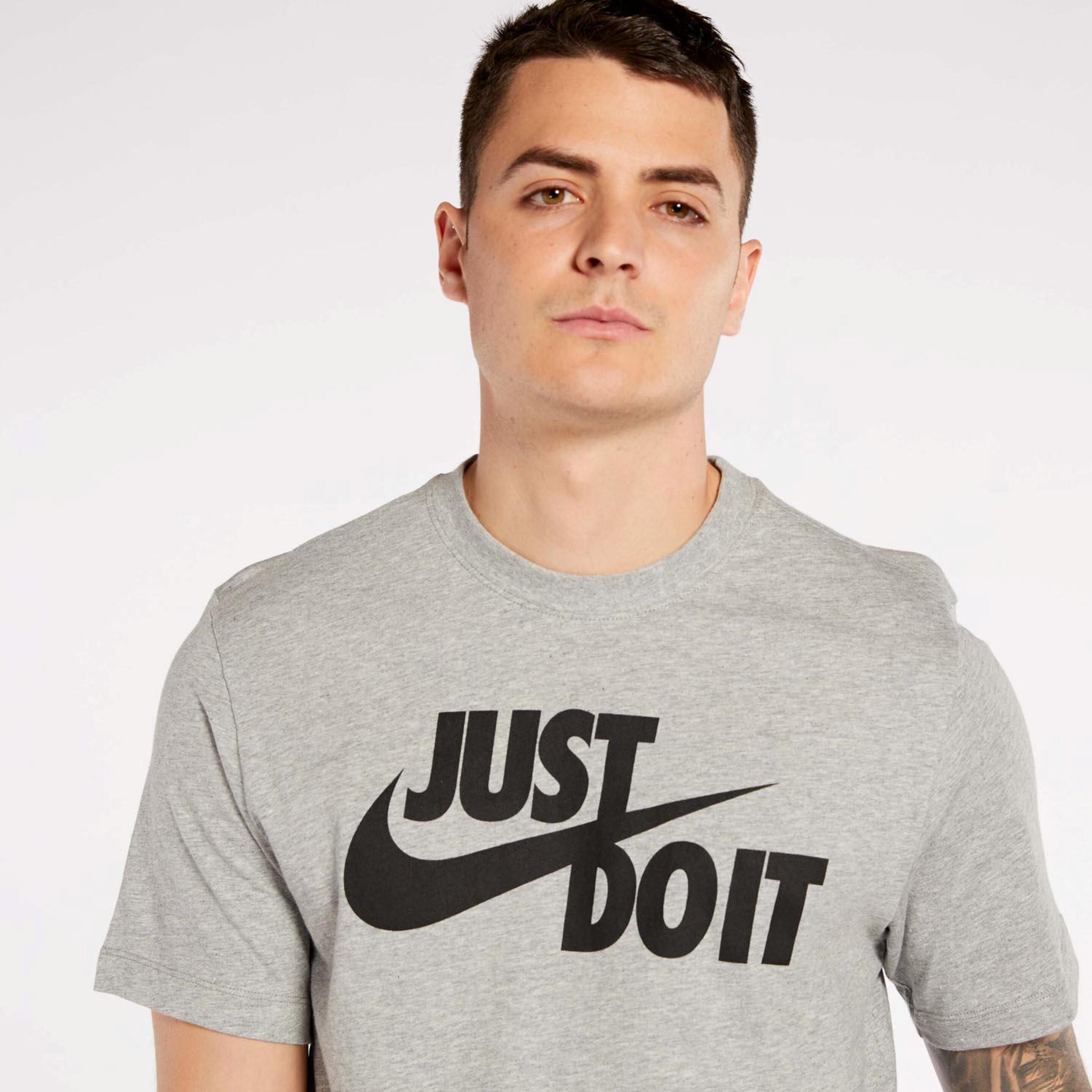 Camiseta Nike