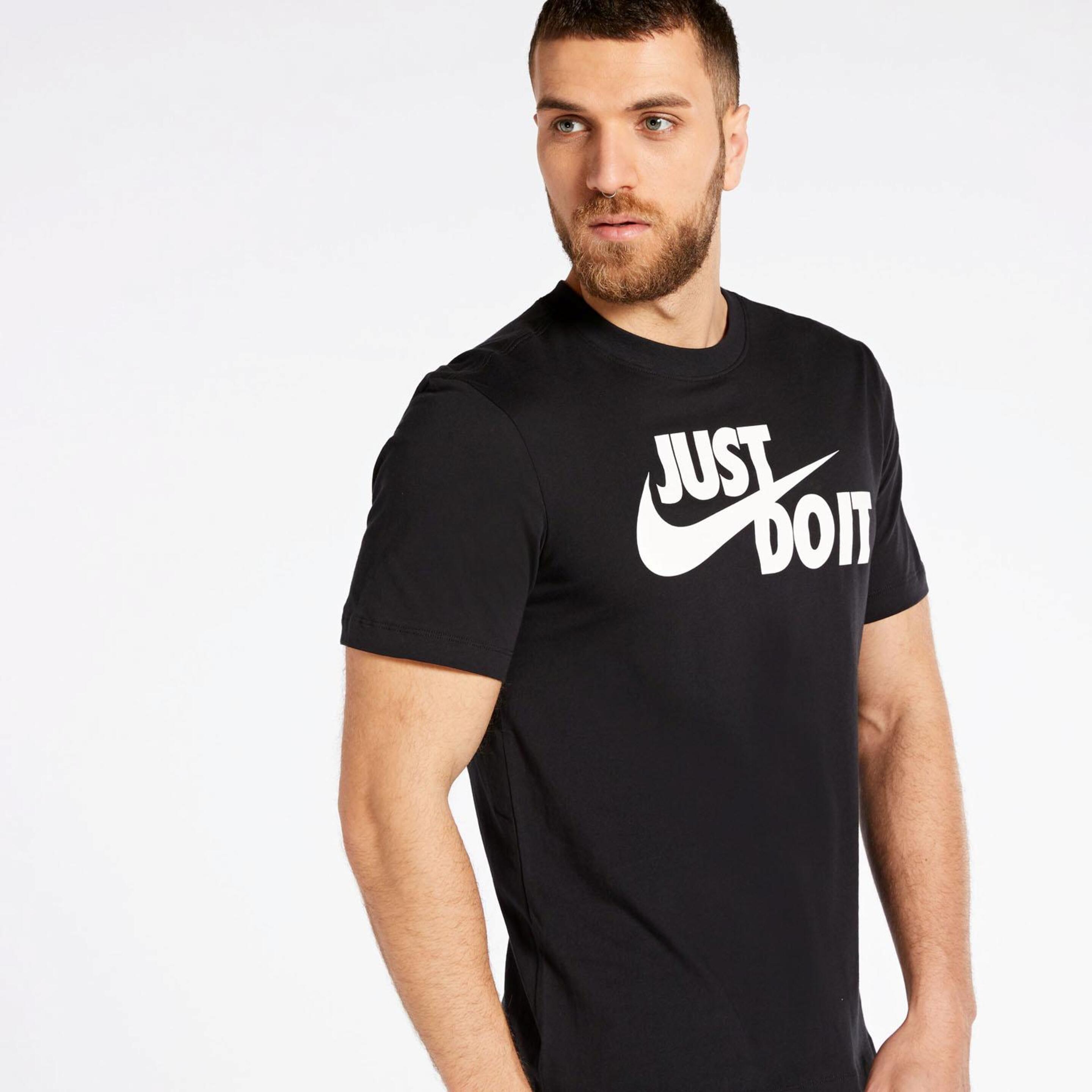 Camiseta Nike