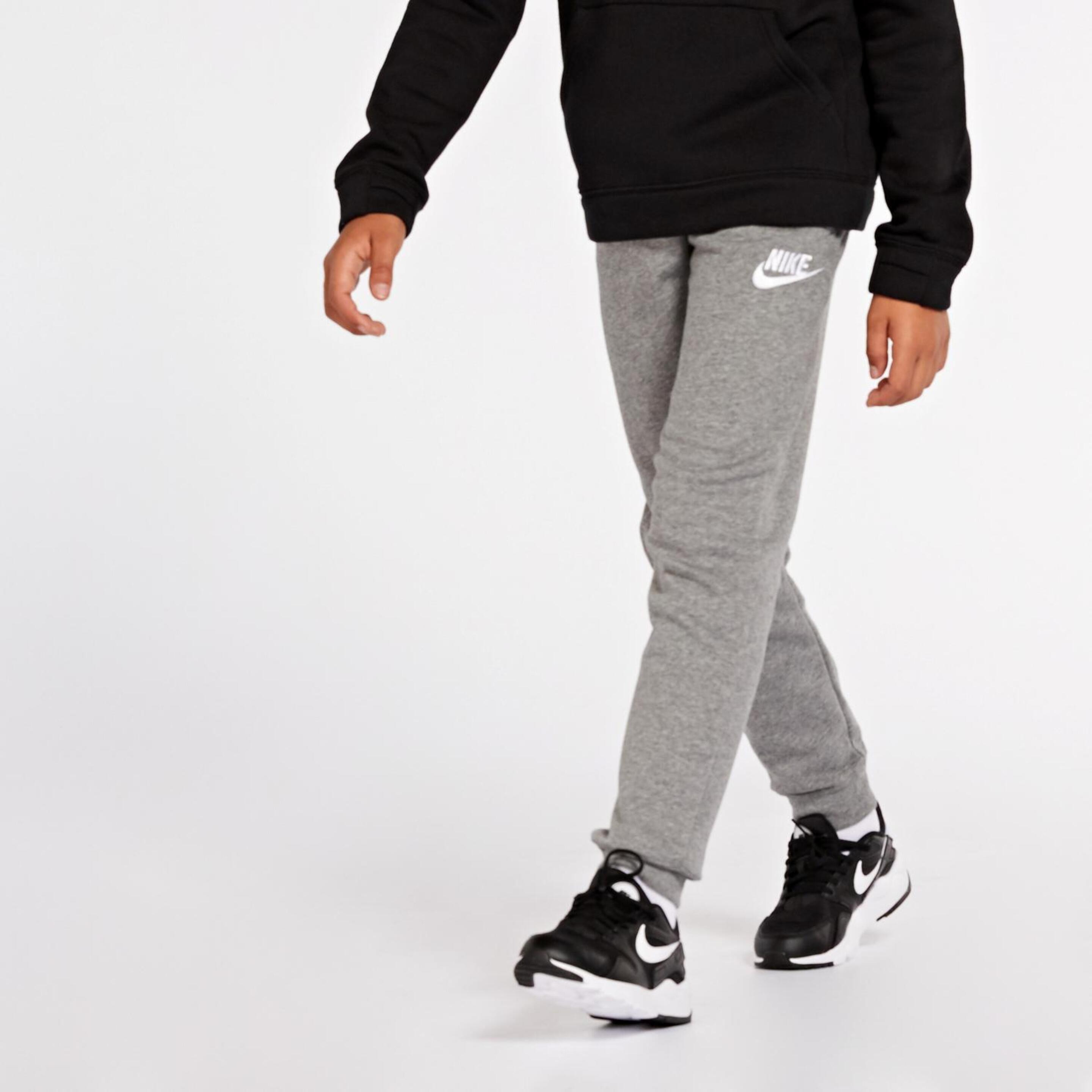 Calças Nike Core Plus - gris - Calças Punho Rapaz