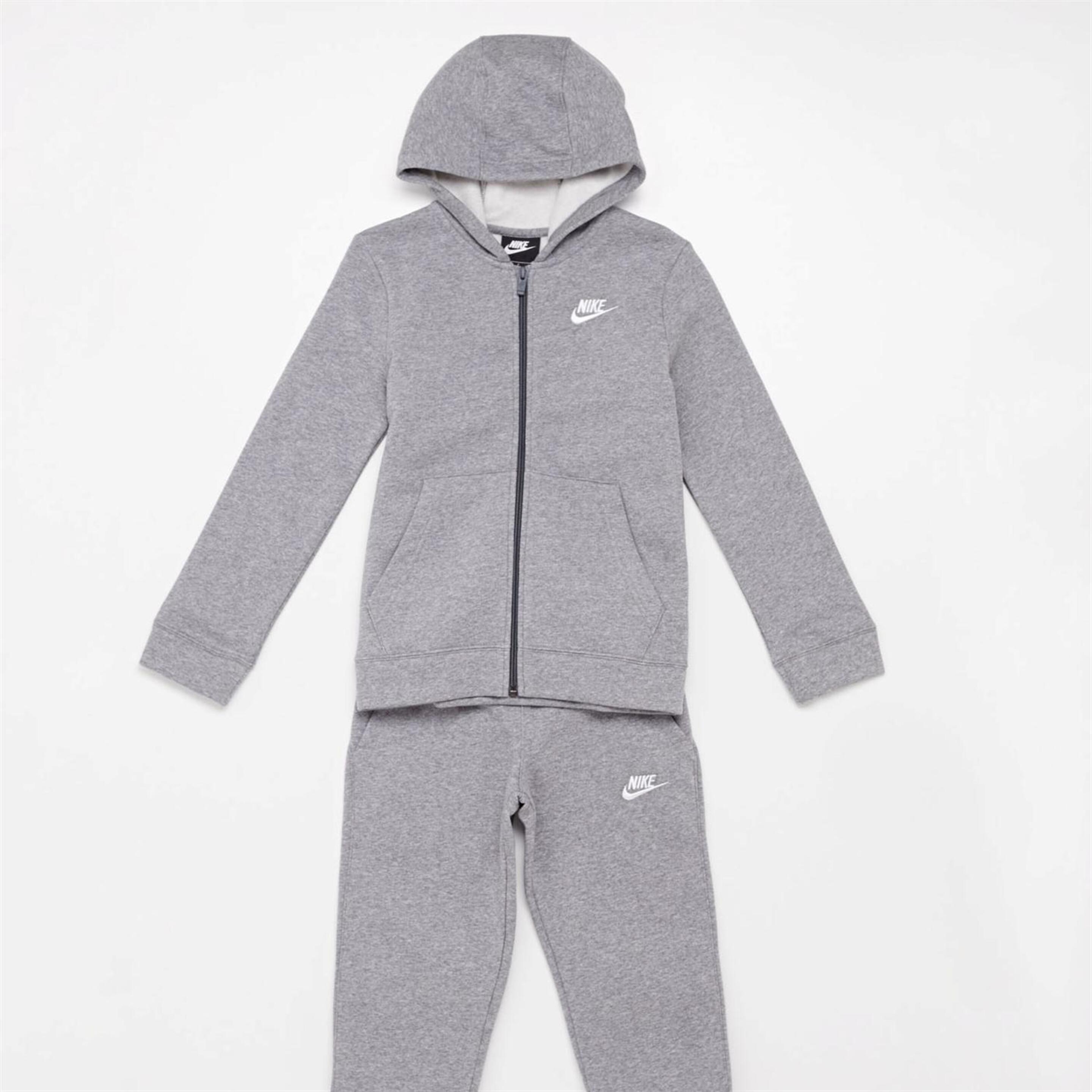 Nike Club