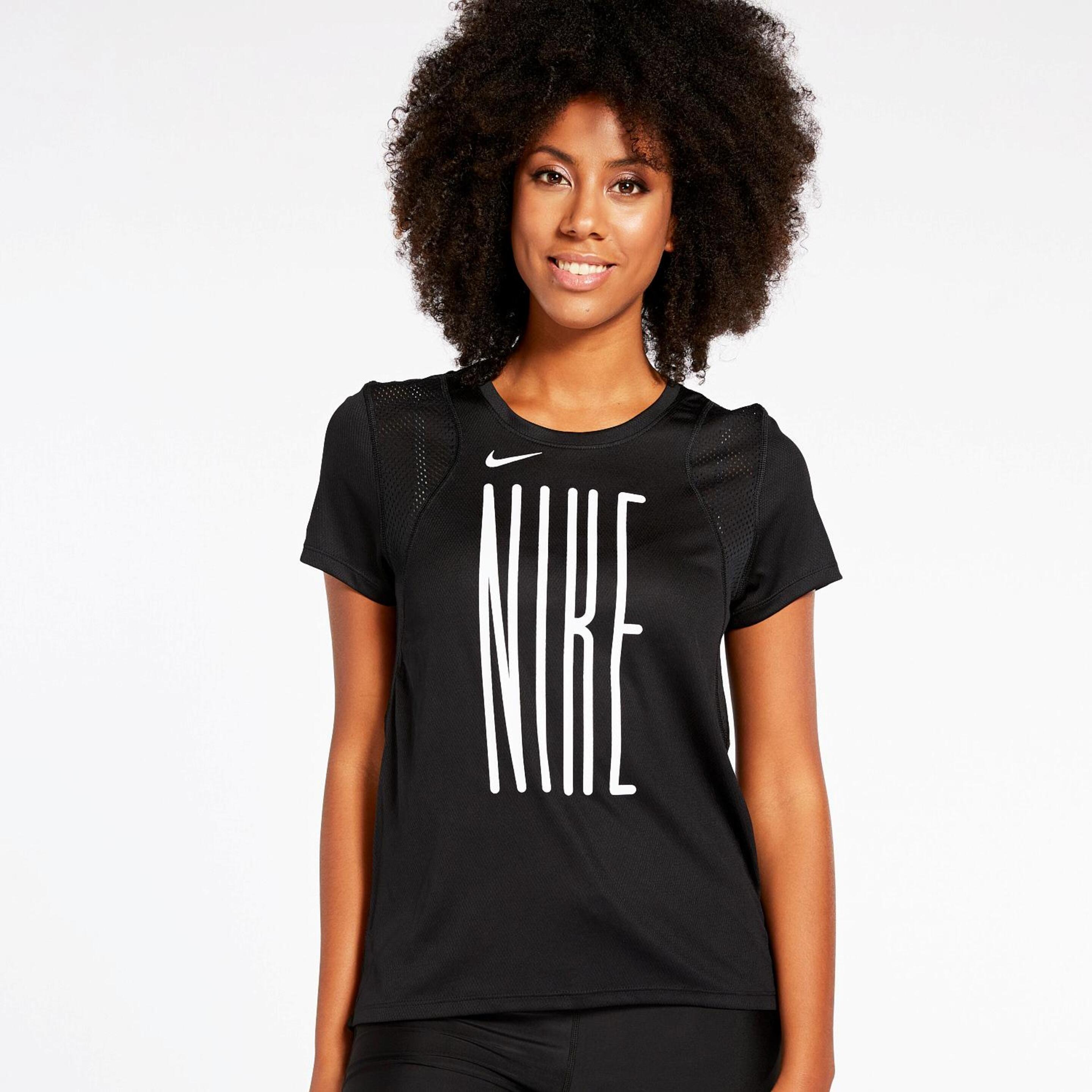 T-shirt Nike