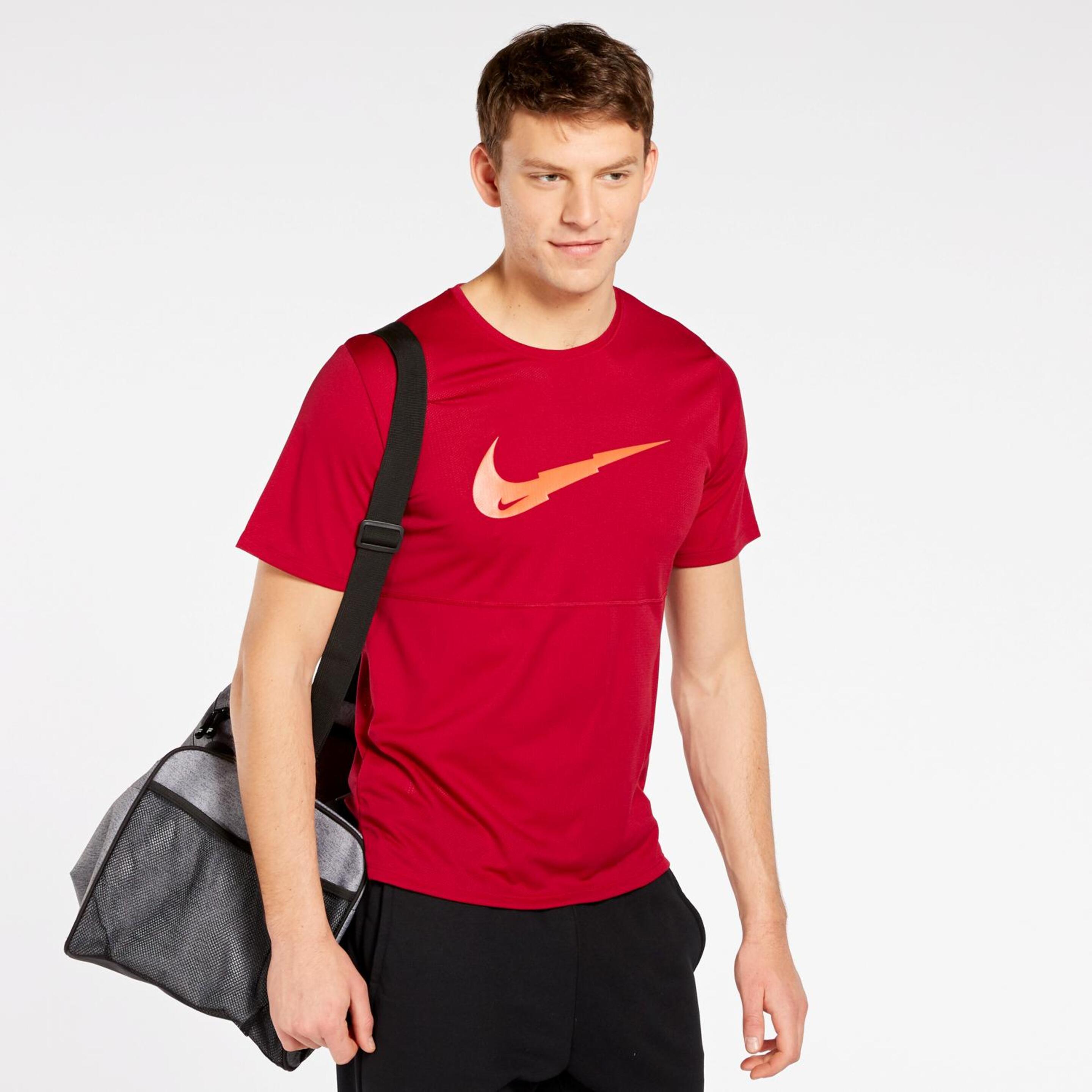 T-shirt Nike