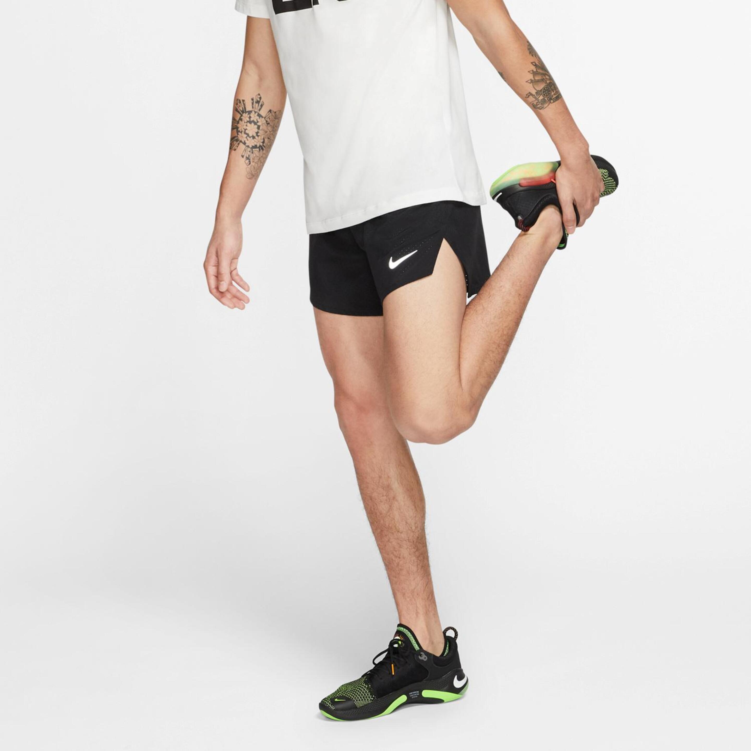 Calções Curtos Running Nike - negro - Calções Homem