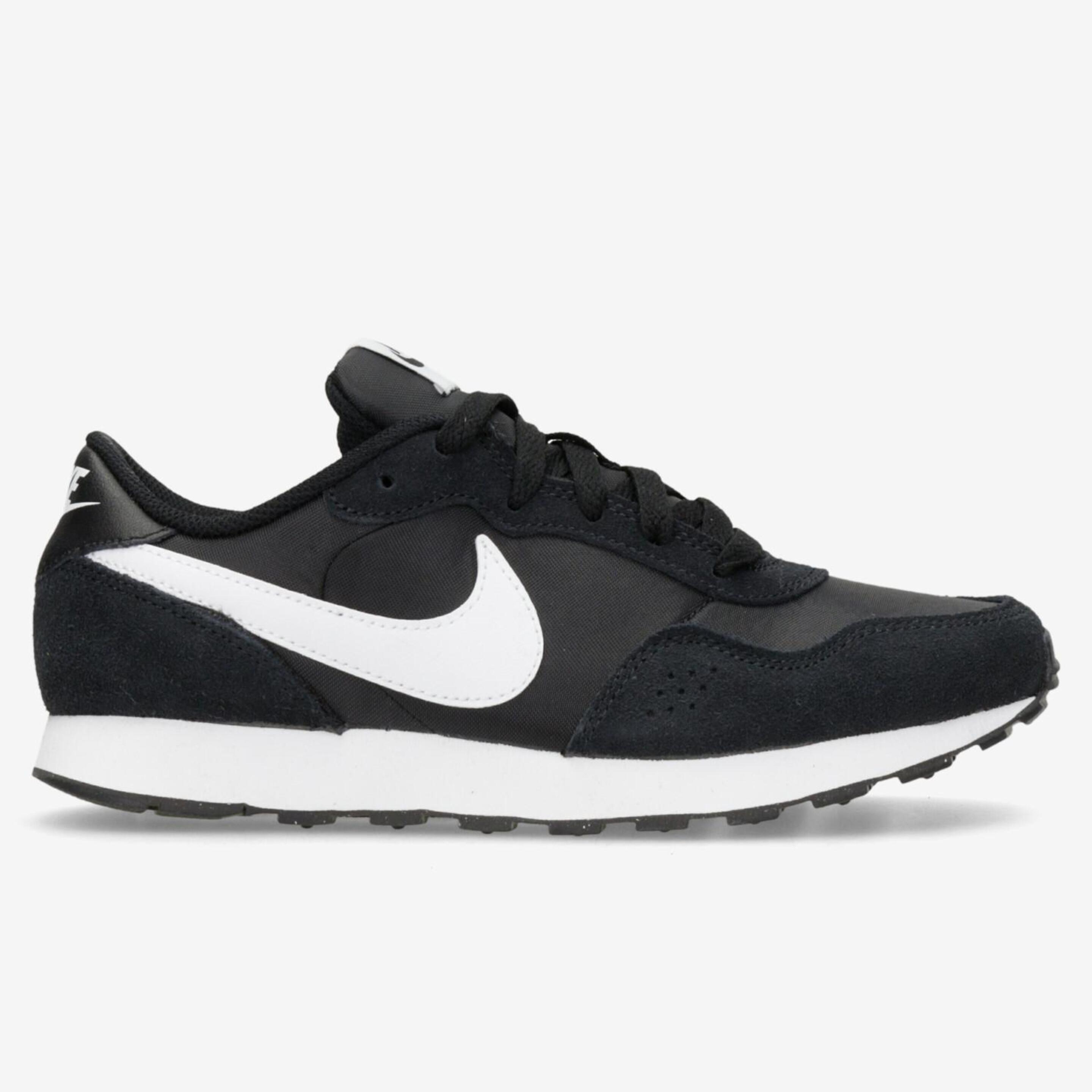 Nike Md Valiant