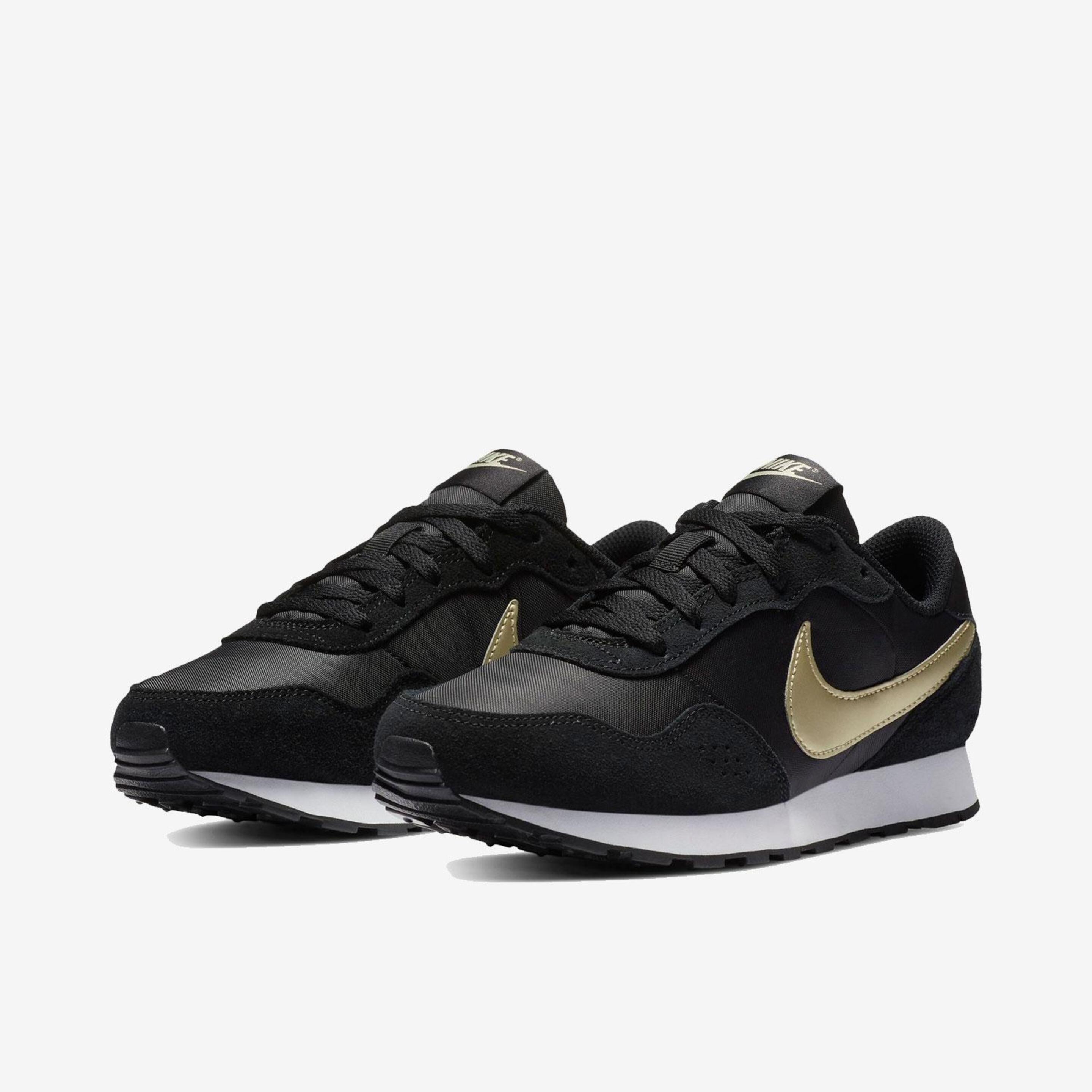 Nike Md Valiant