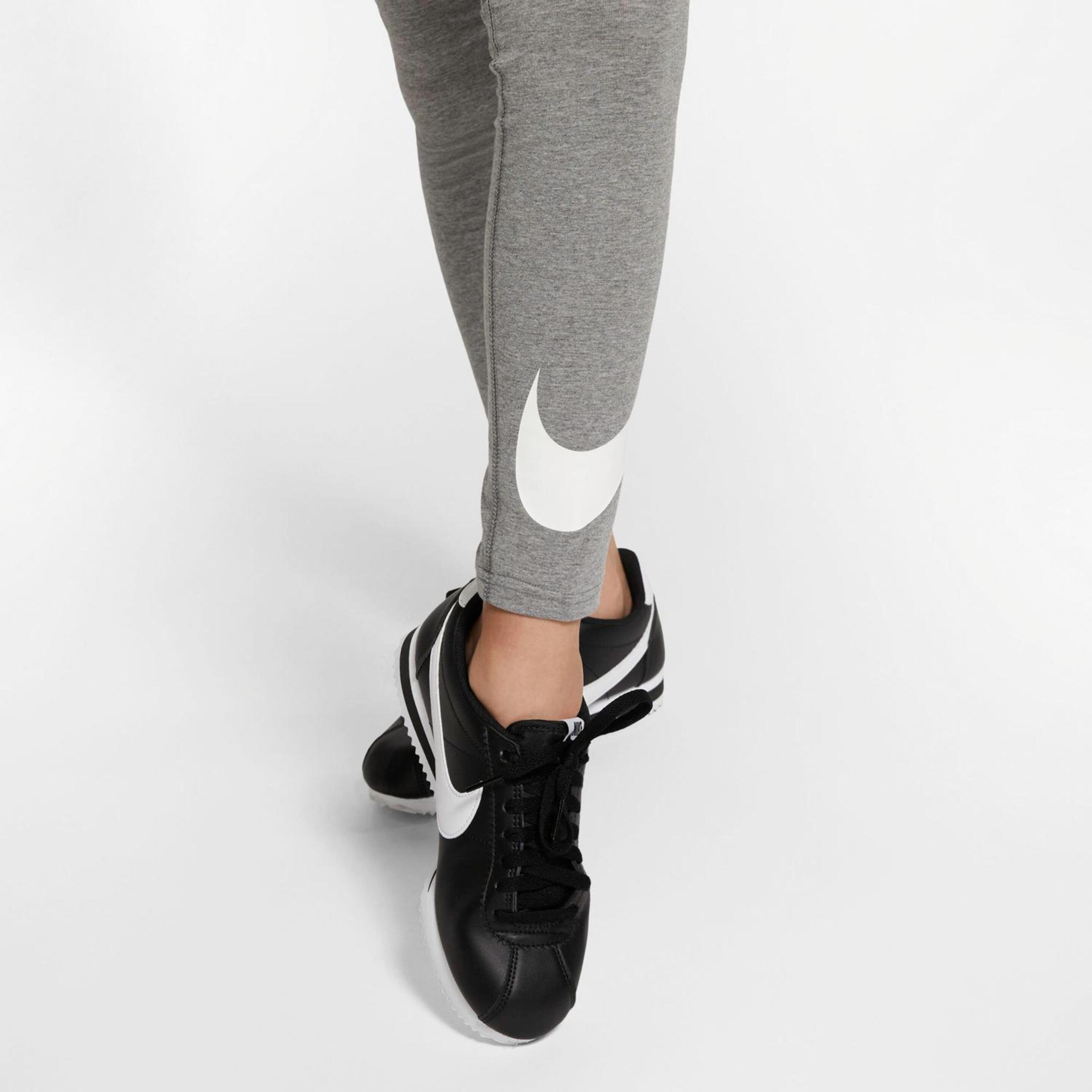 Nike Essentials