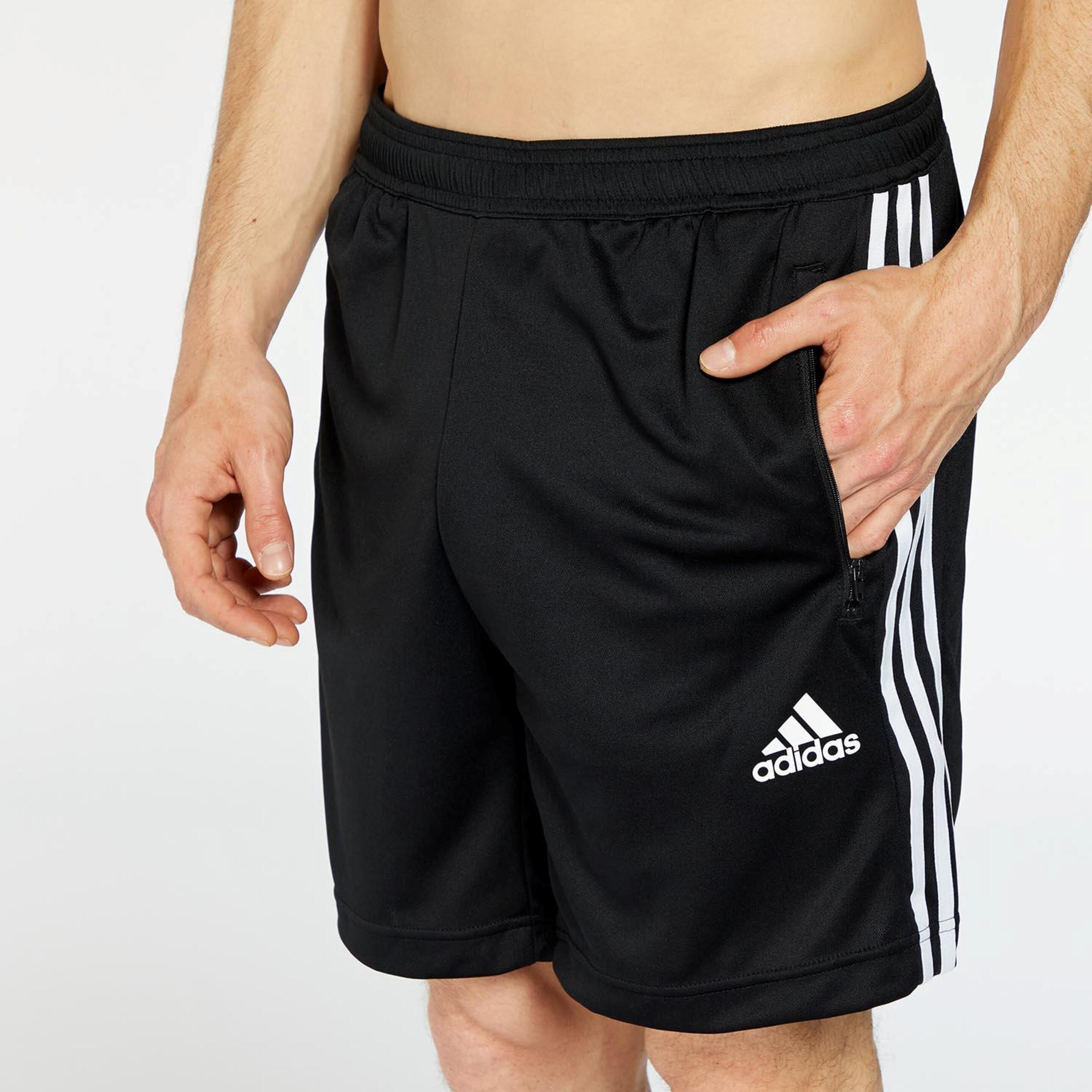 Calções adidas