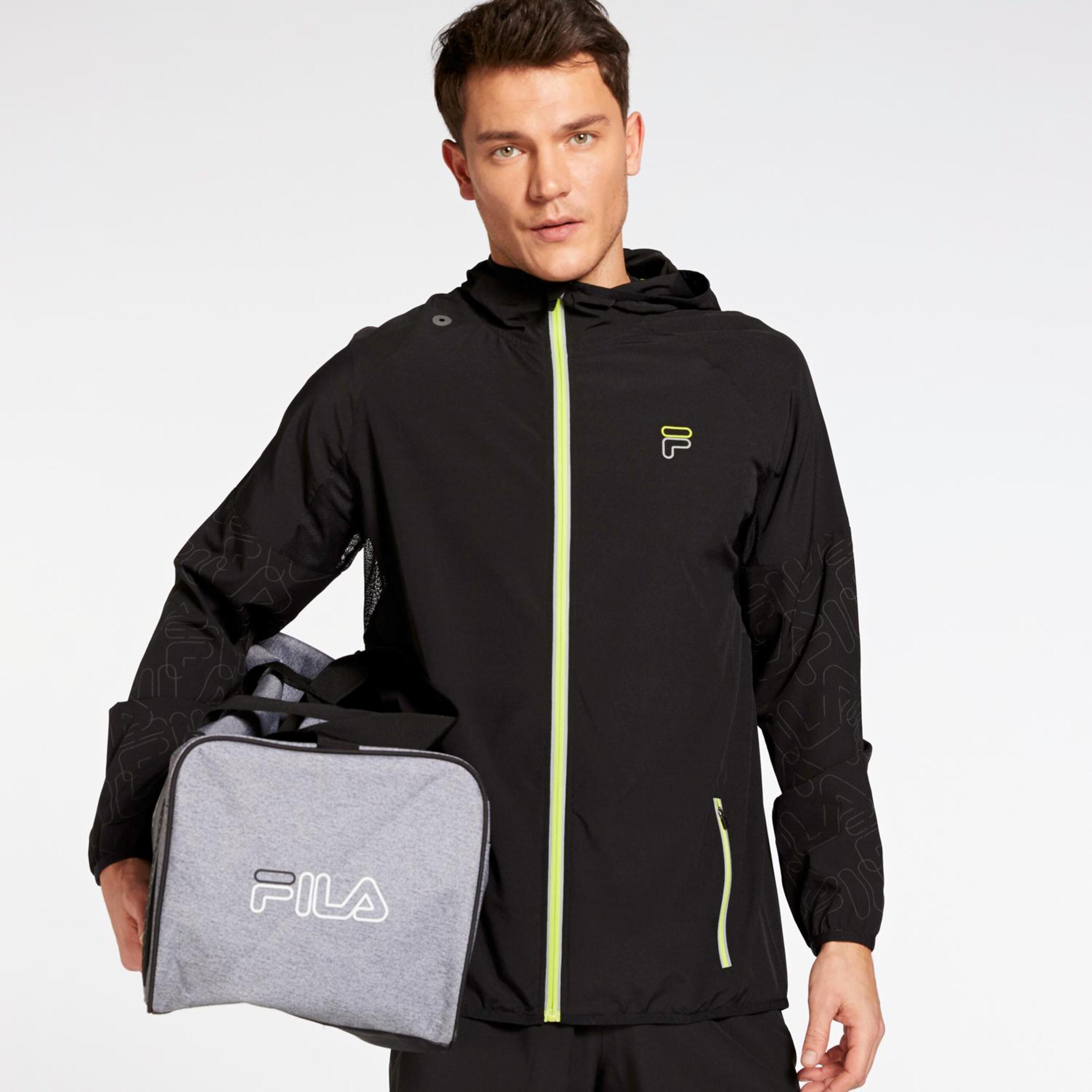 Av Fila Cro Cortaviento Micro. Waterproof Running