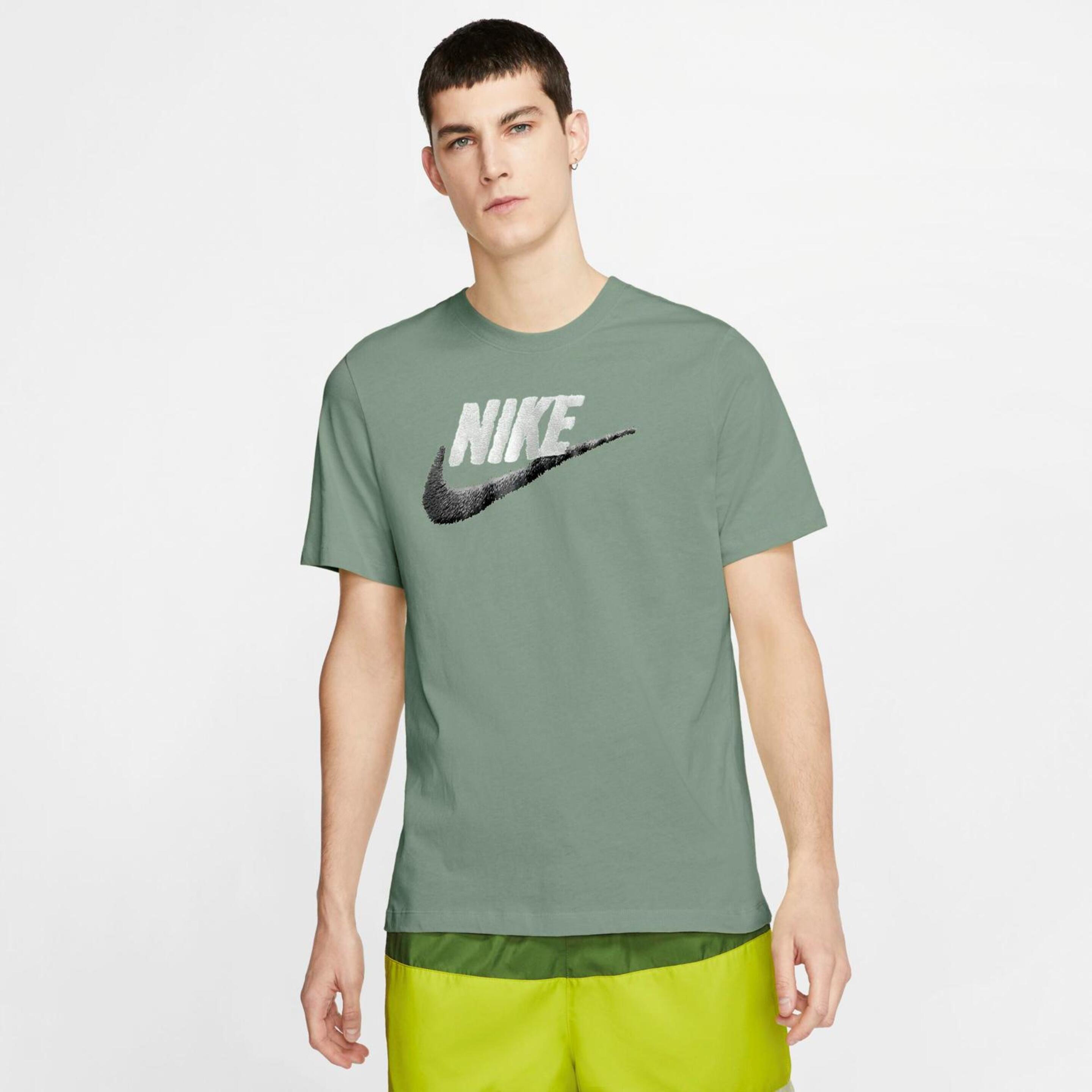 T-shirt Nike Brand