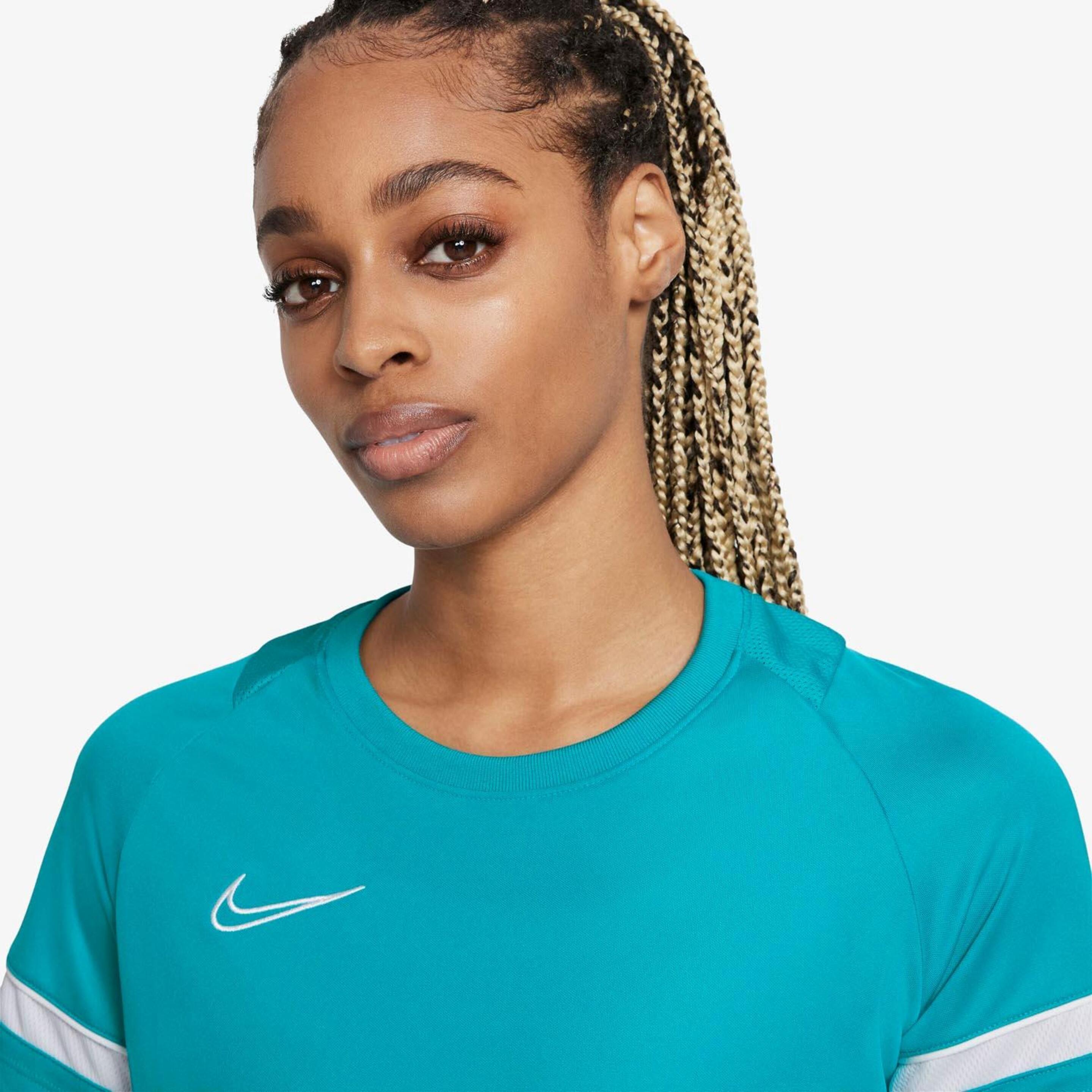 T-shirt Nike