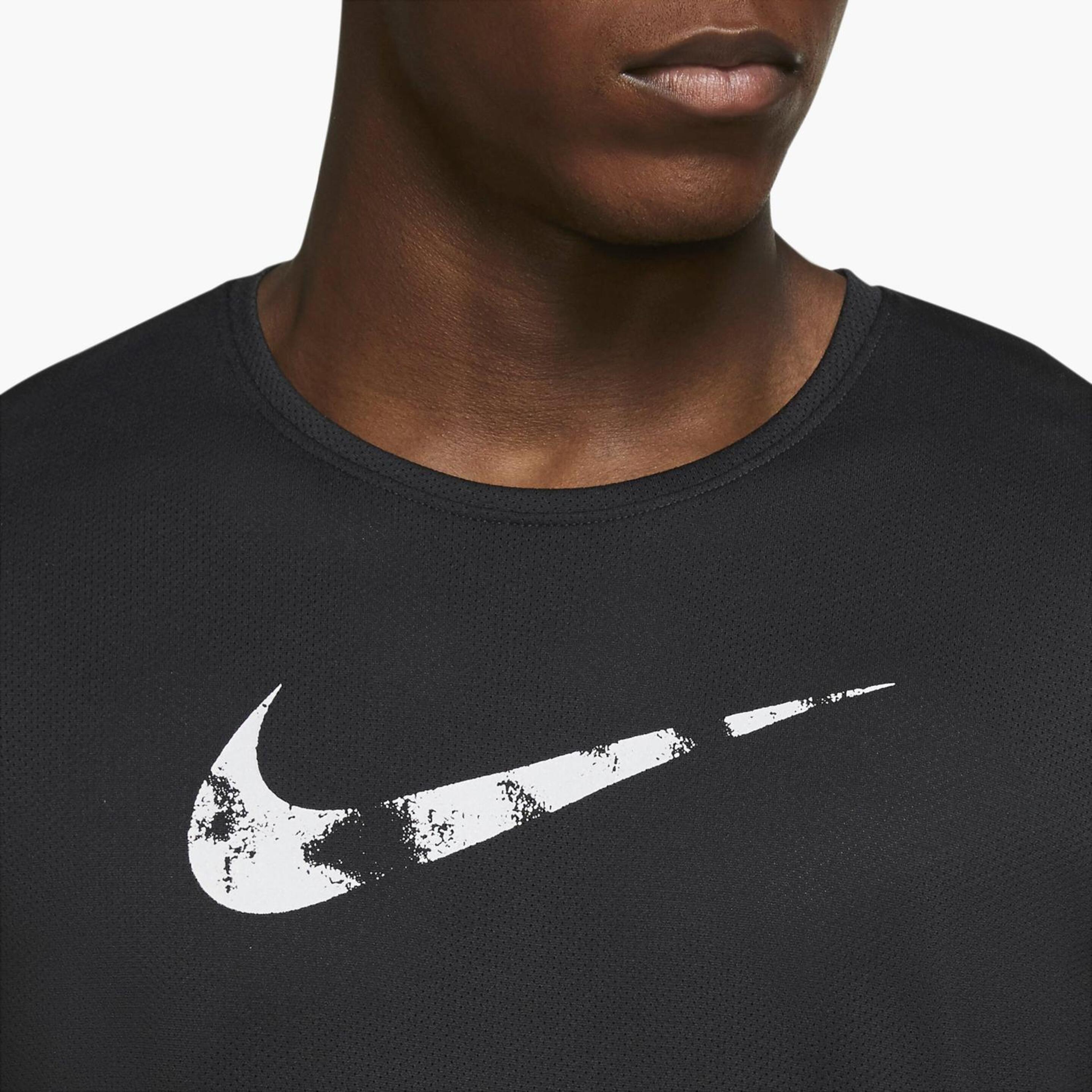 T-shirt Nike Dri-fit Wild Run