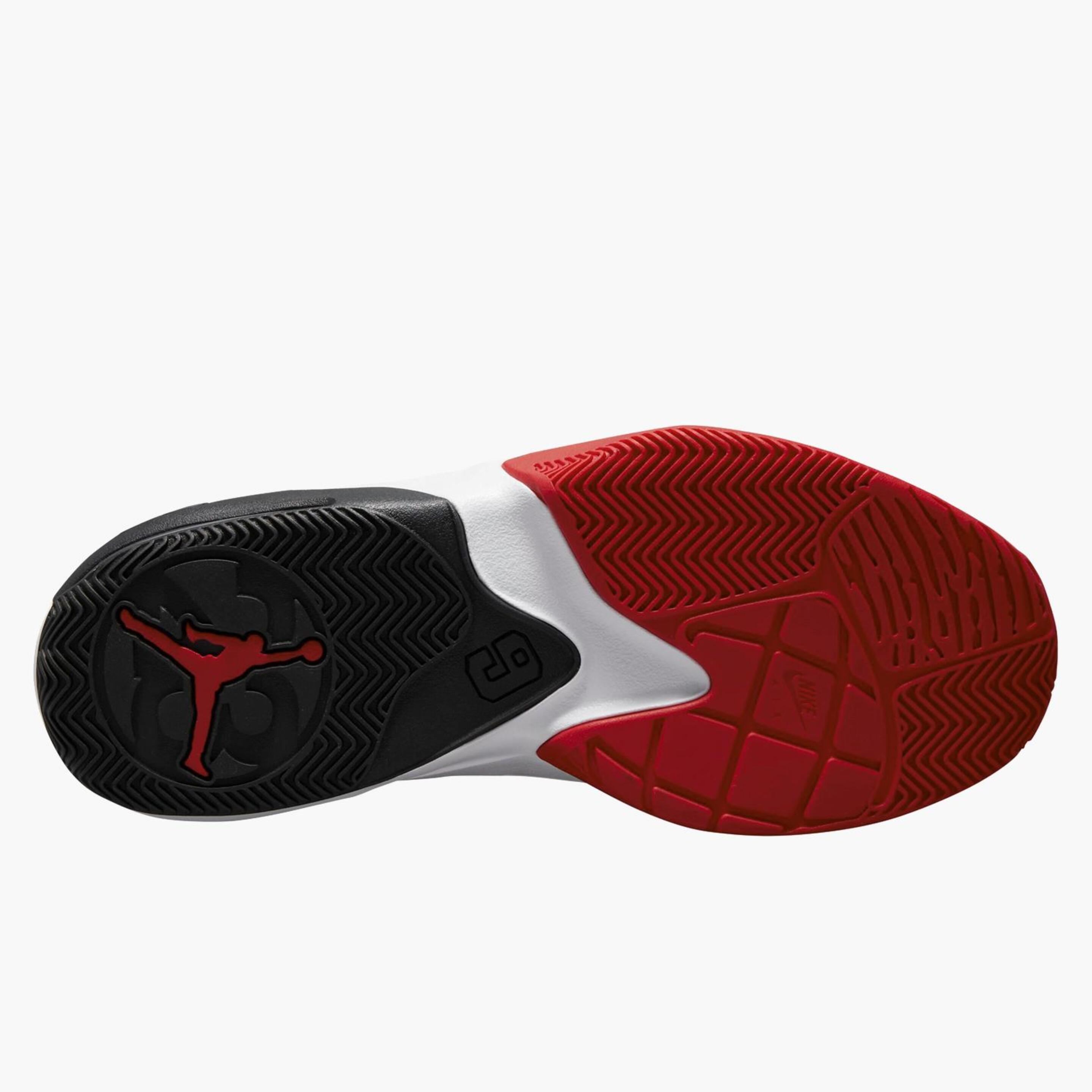 Nike Jordan Max Aura 3