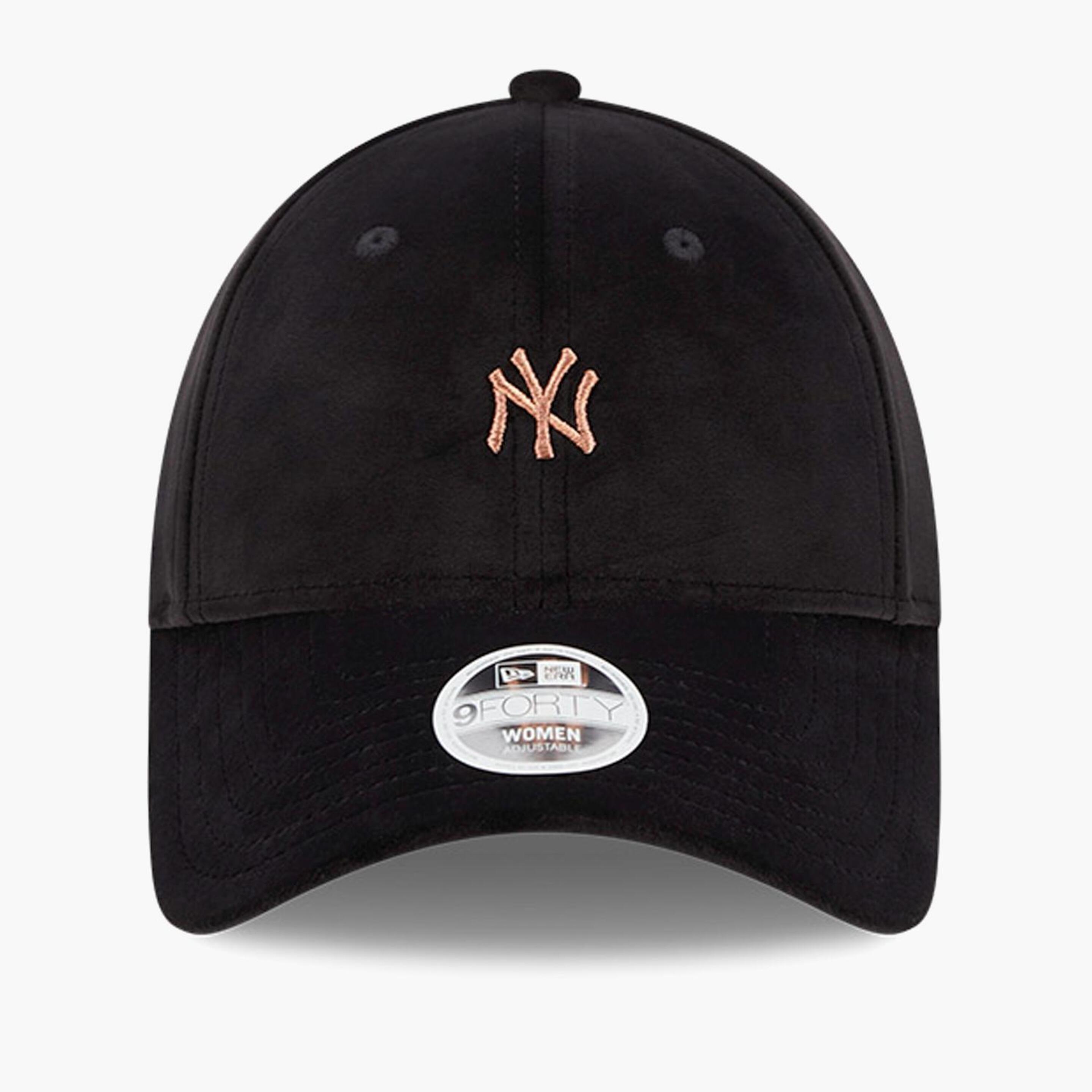 New Era Metallic Velour 9forty New York Yankees