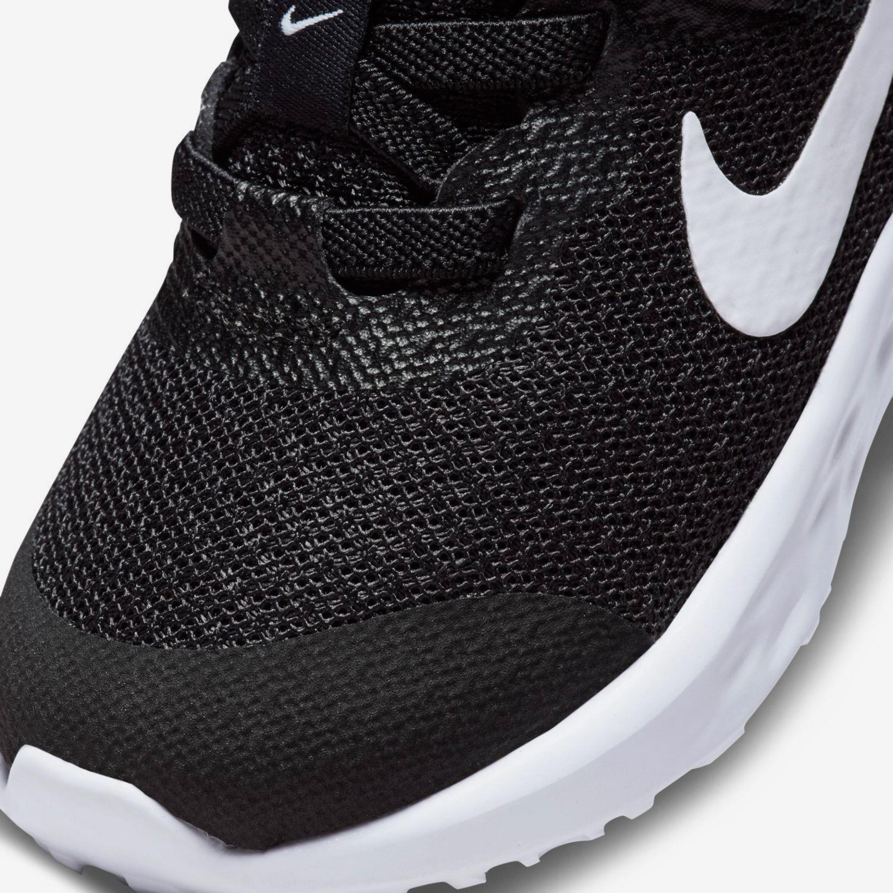 Nike Revolution 6
