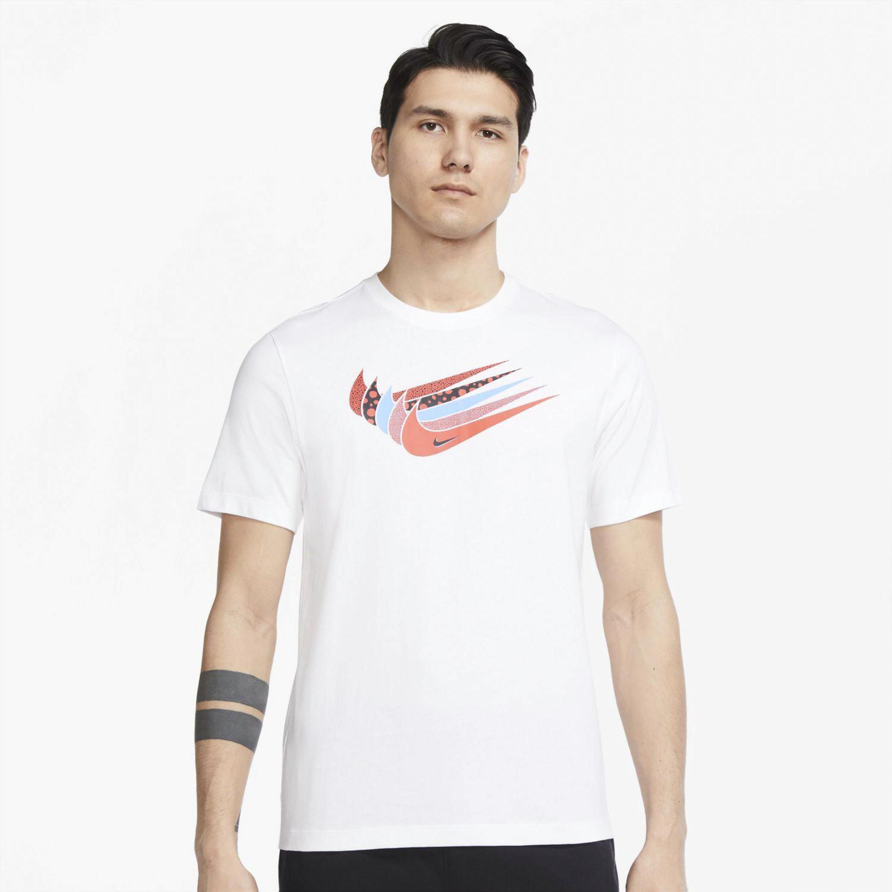 Nike Swoosh