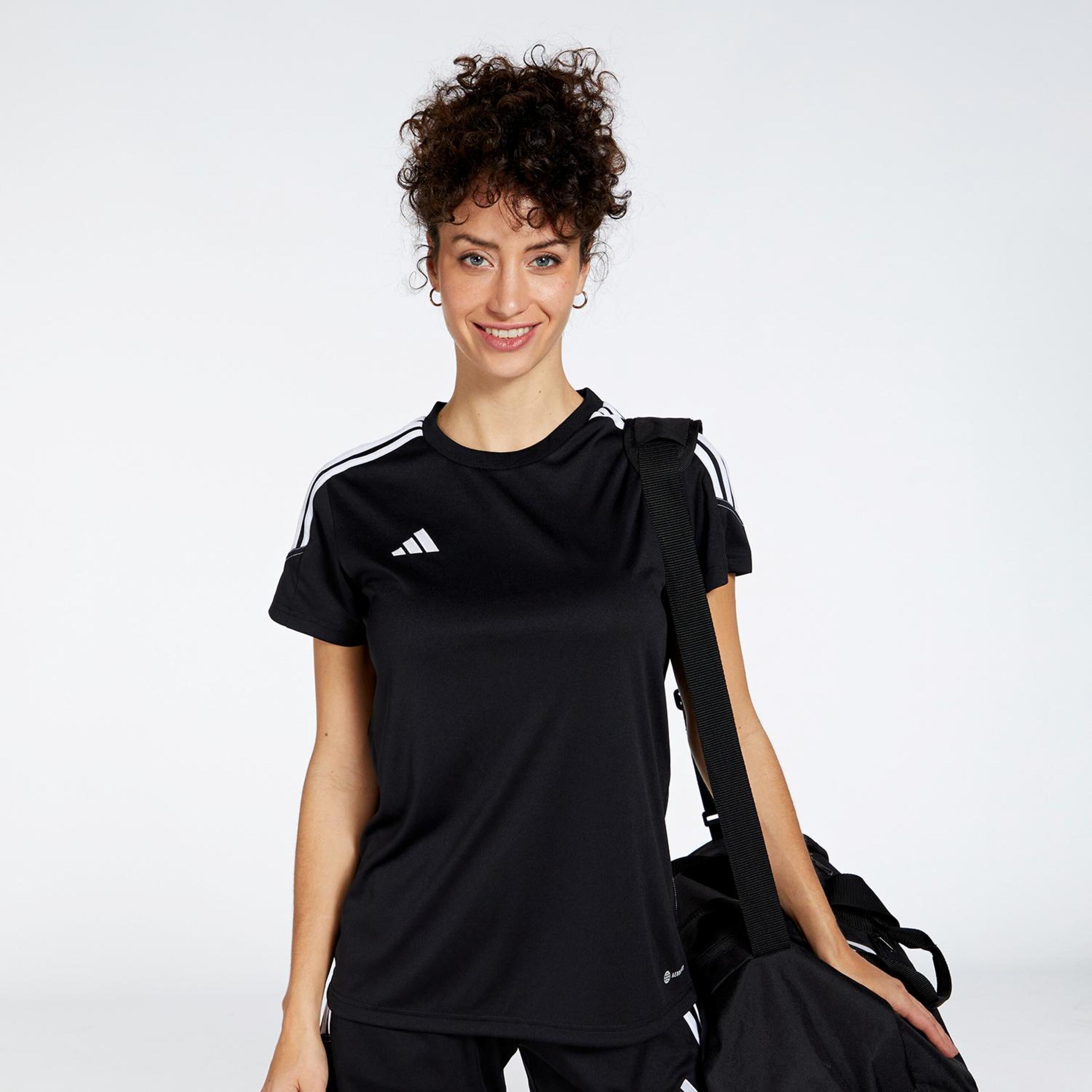 adidas Tiro 23