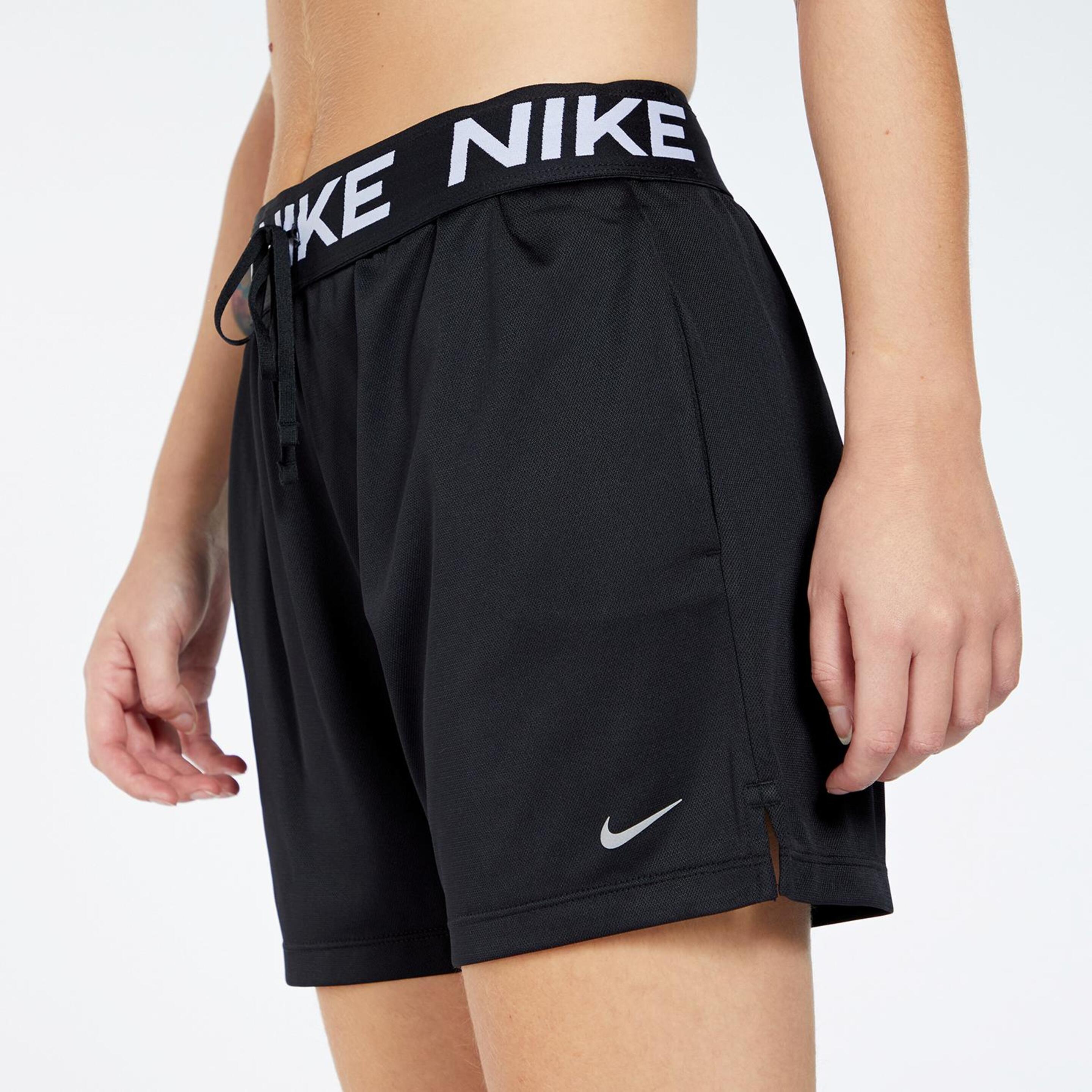 Nike Attack