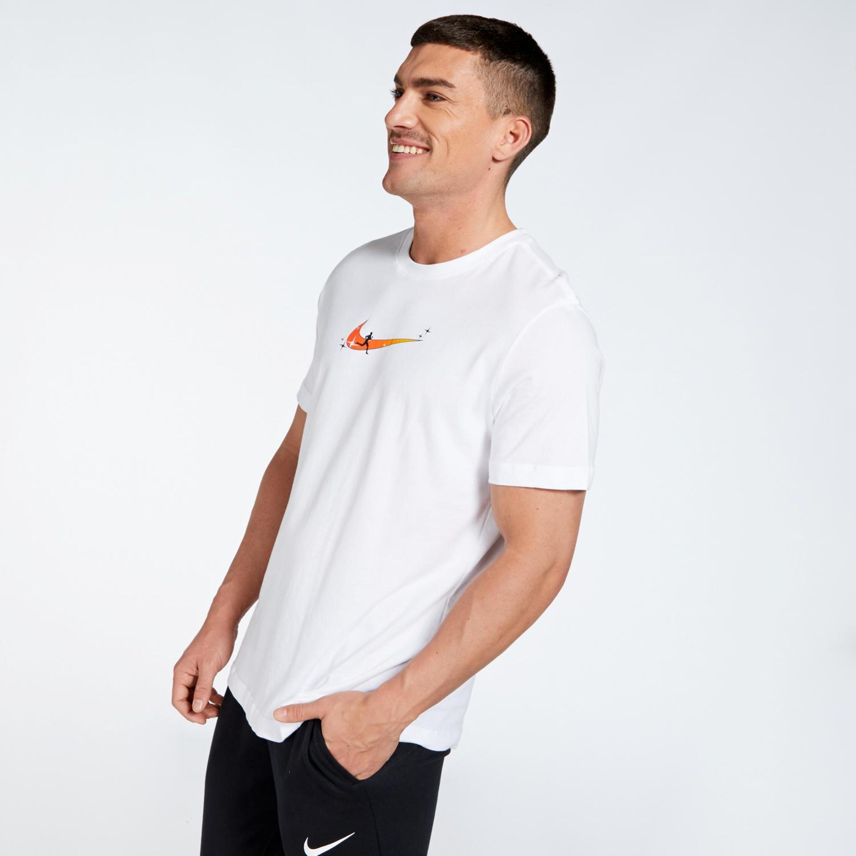 T-shirt Nike