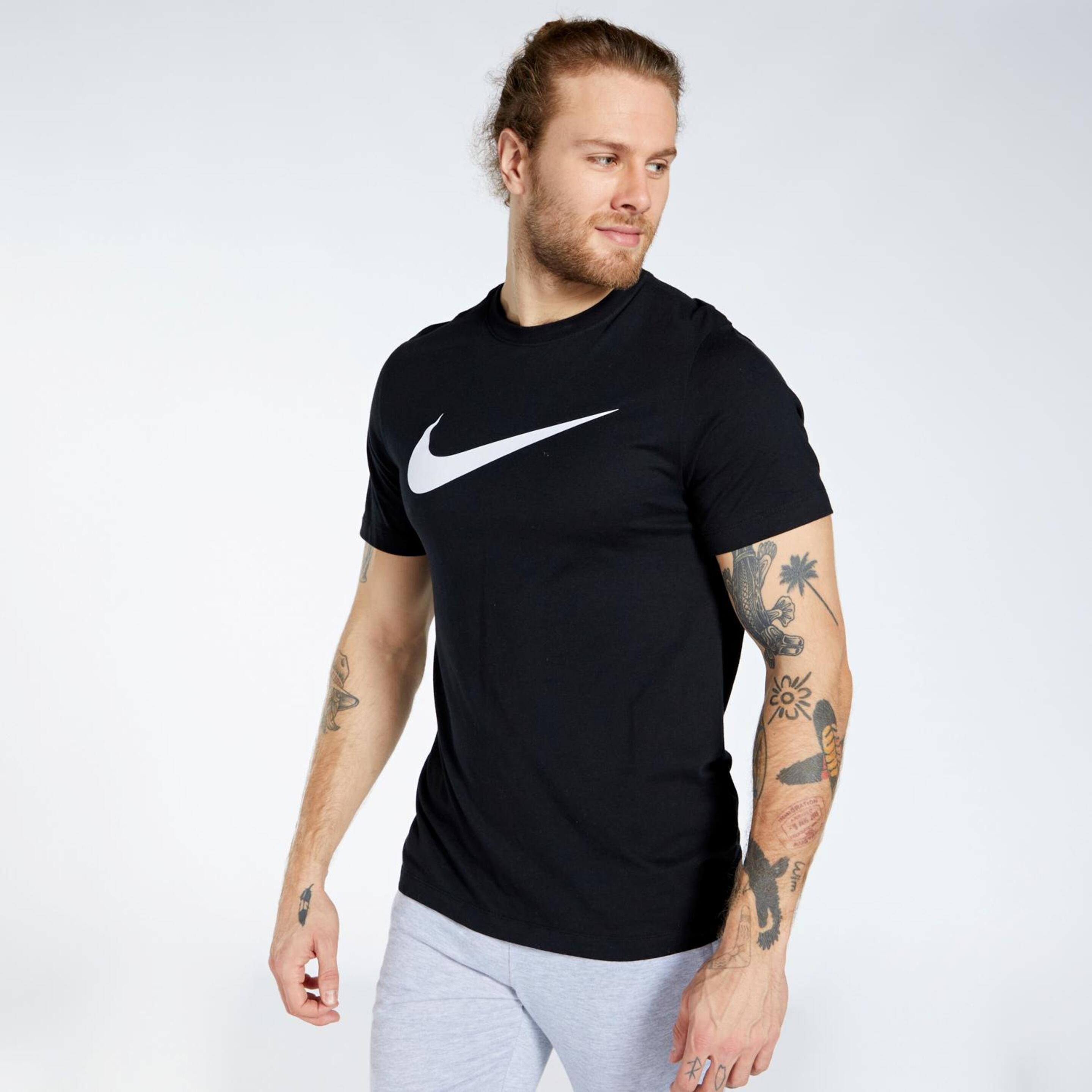 Nike Swoosh - Negro - Camiseta Hombre