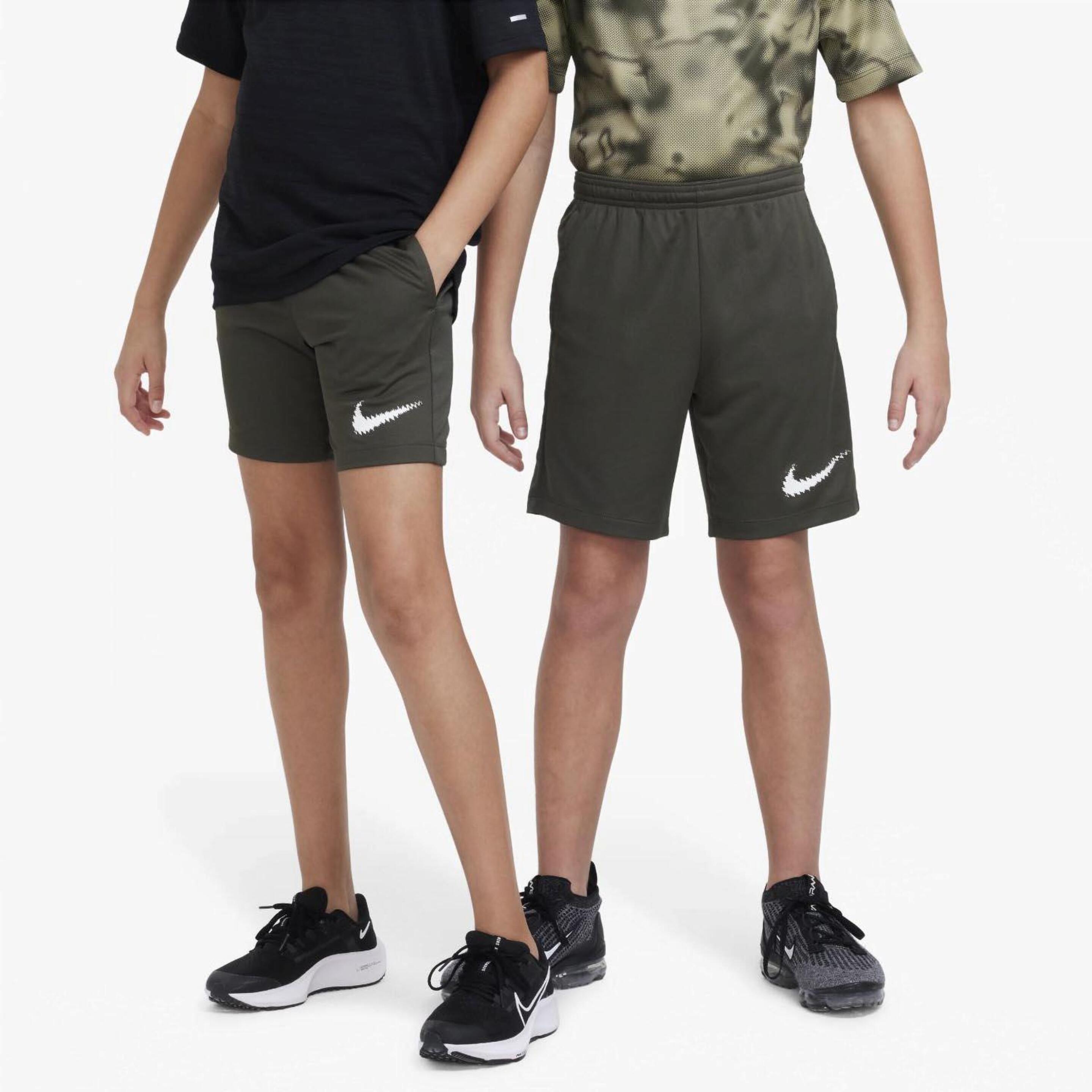 Calções Nike