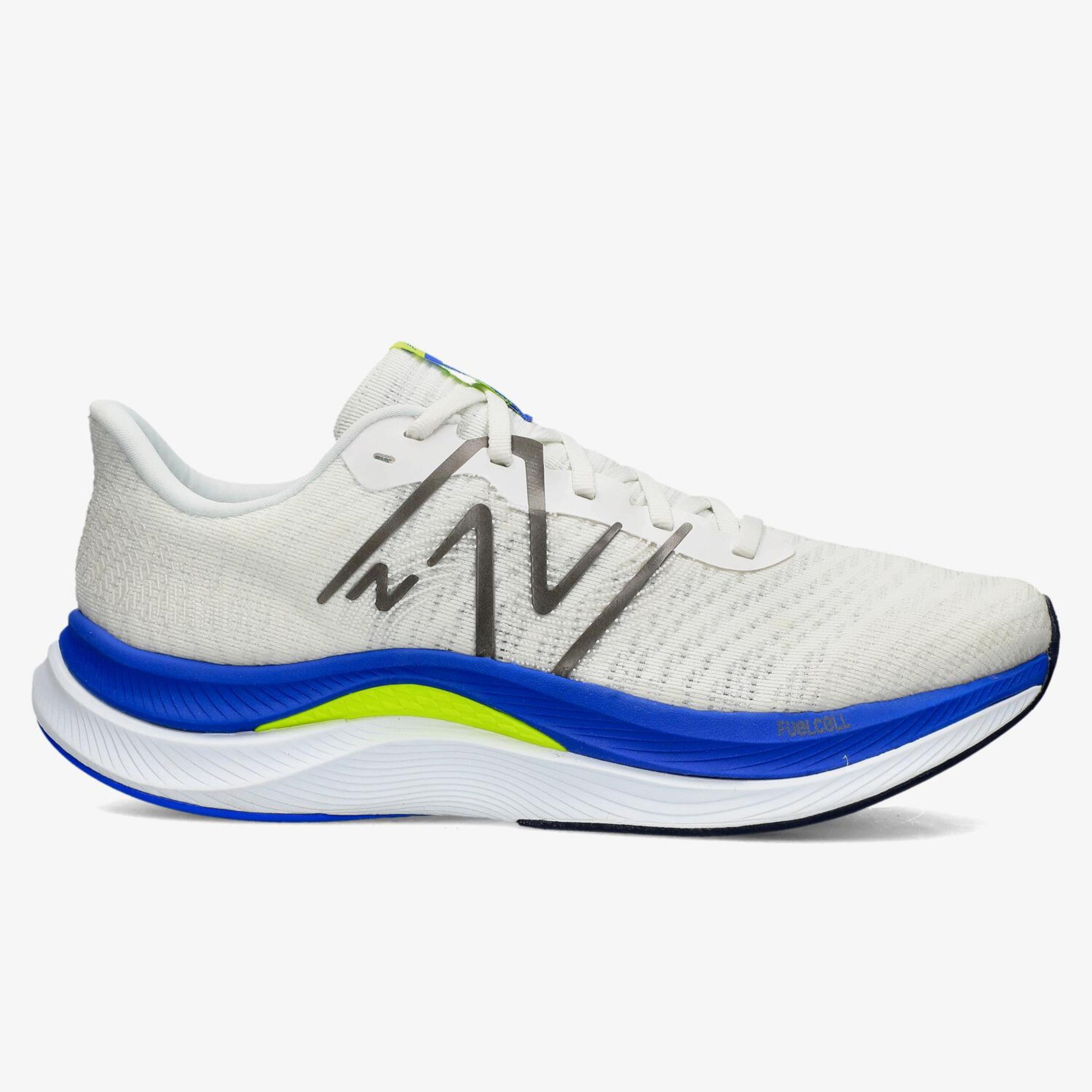 New Balance Propel V4
