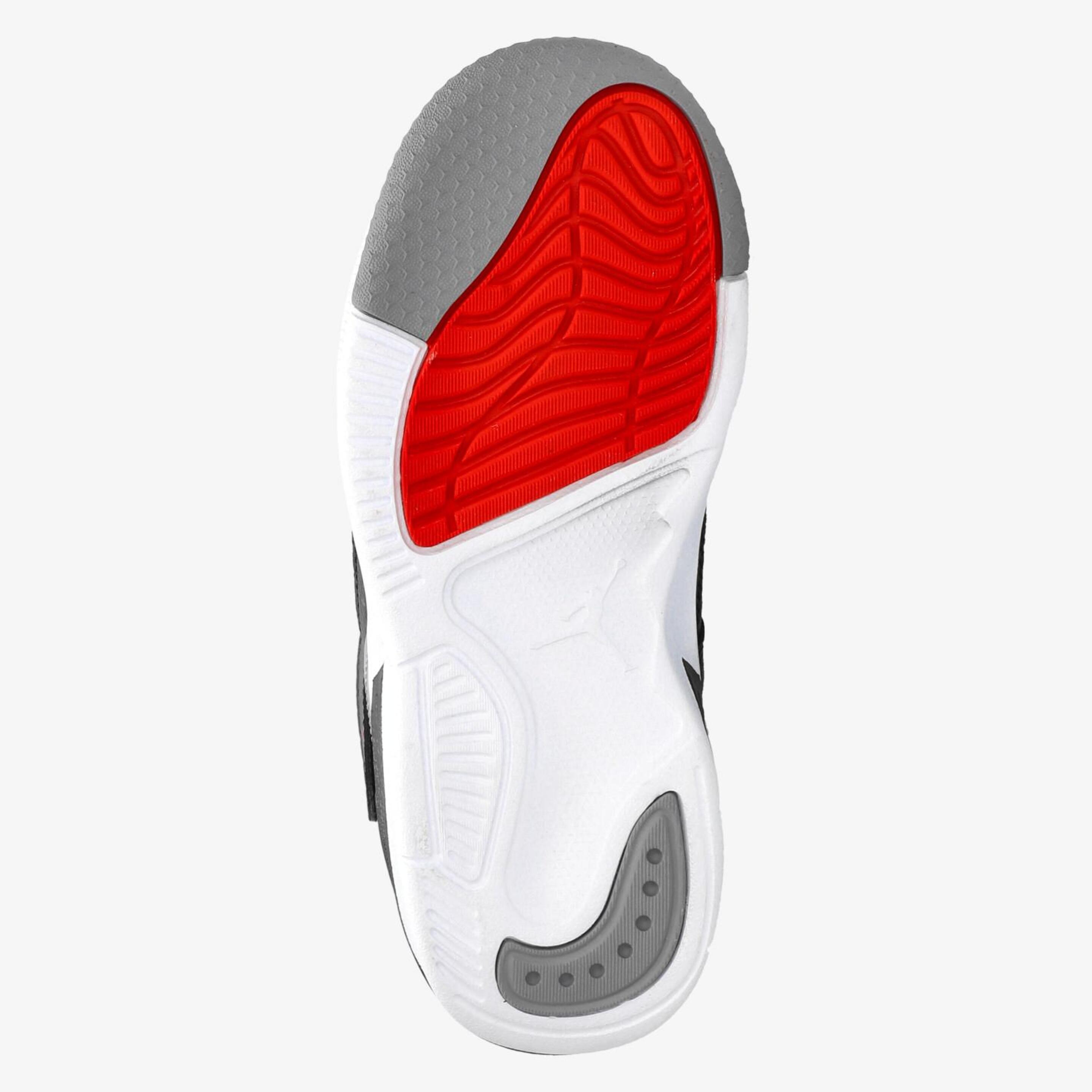 Nike Jordan Max Aura