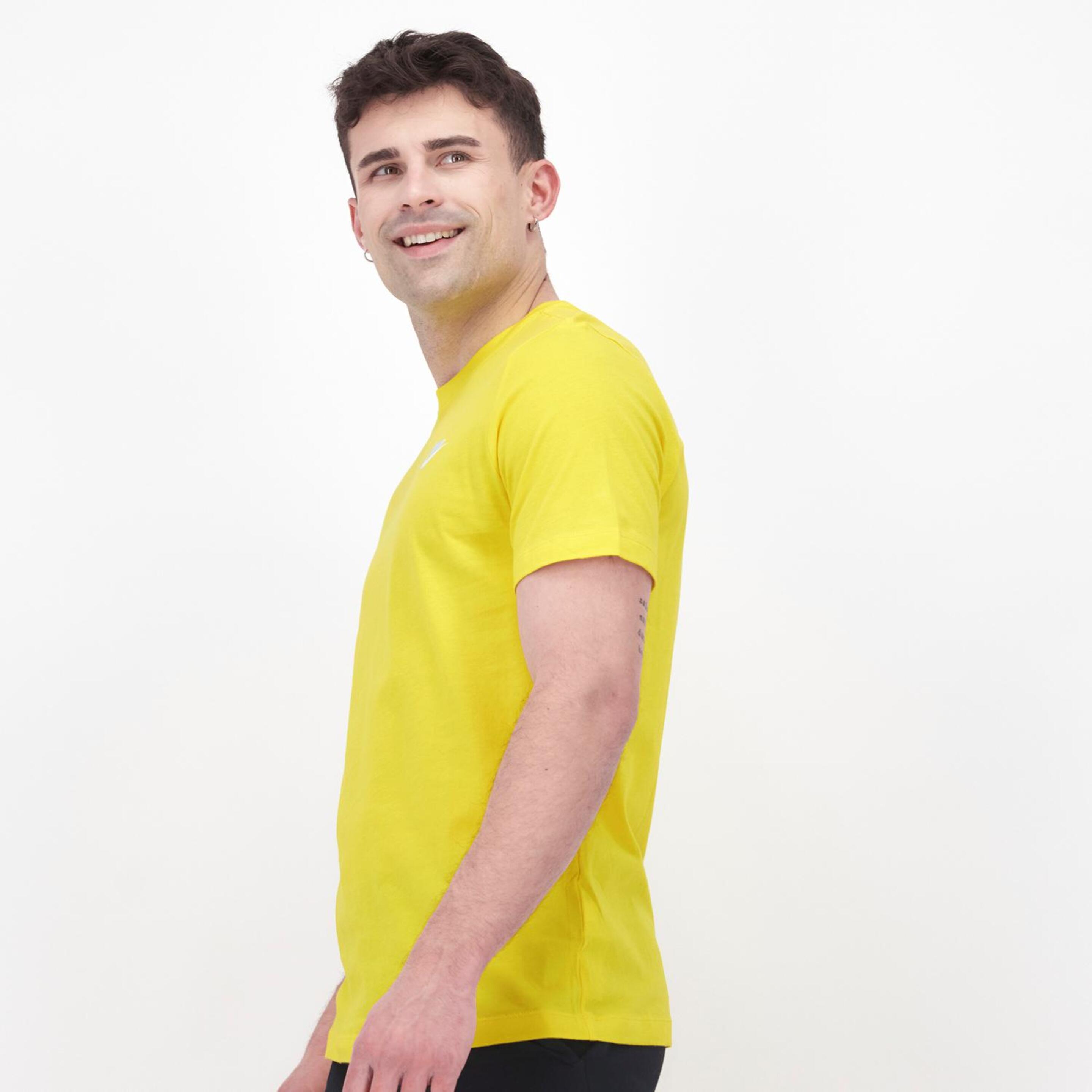 Nike Club - Amarillo - Camiseta Hombre  | Sprinter