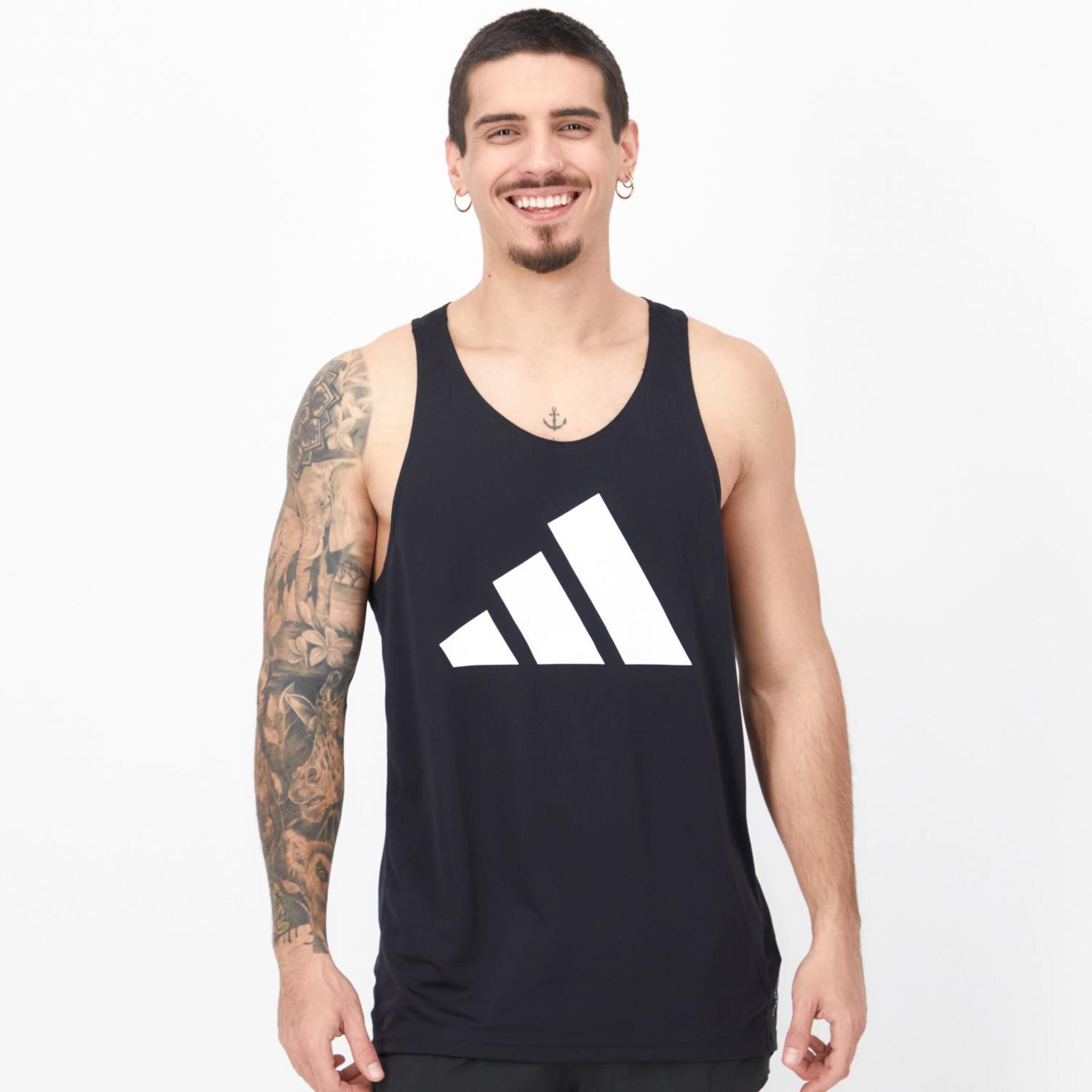 adidas Run It Tank - Negro - Camiseta Running Hombre  | Sprinter