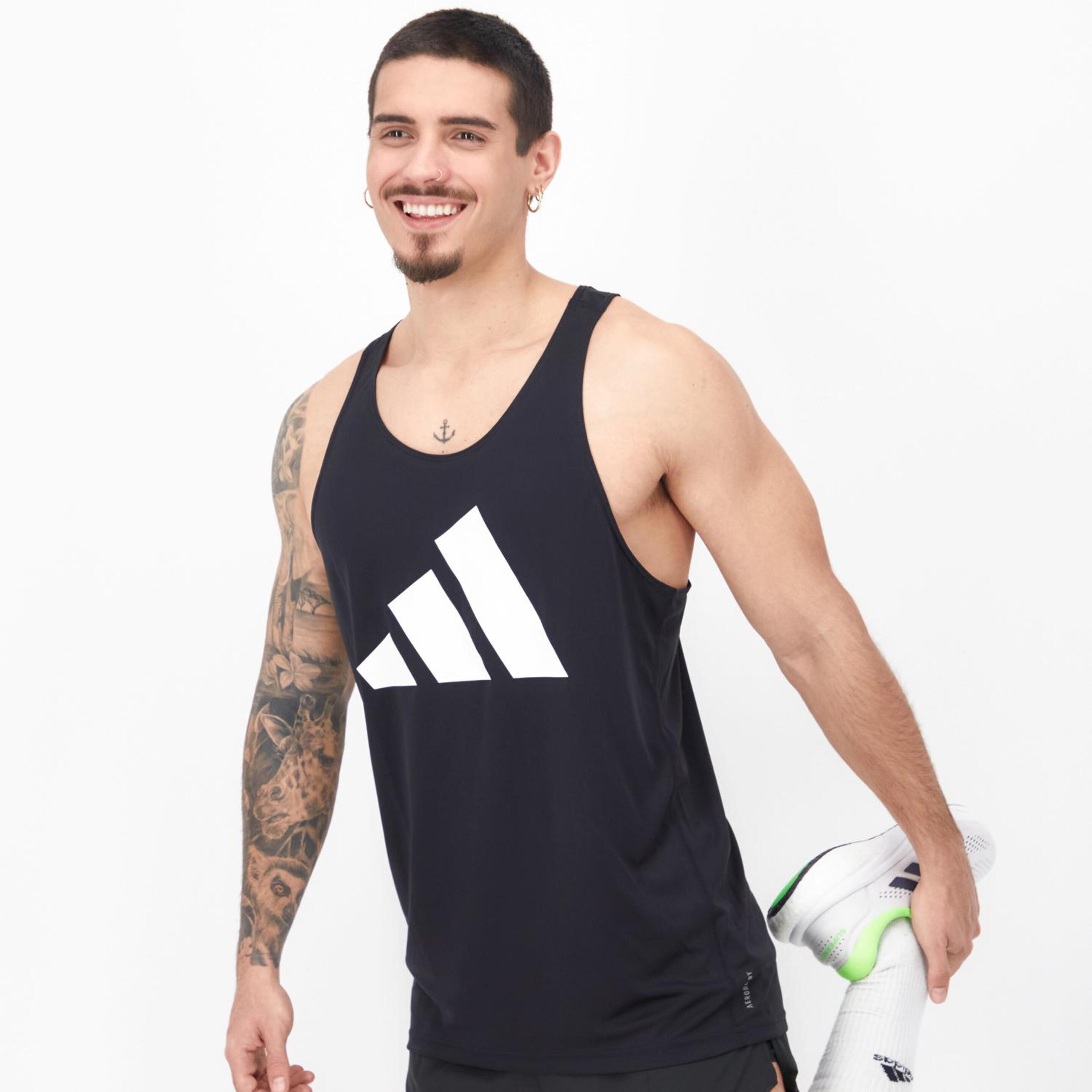adidas Run It Tank - Negro - Camiseta Running Hombre  | Sprinter
