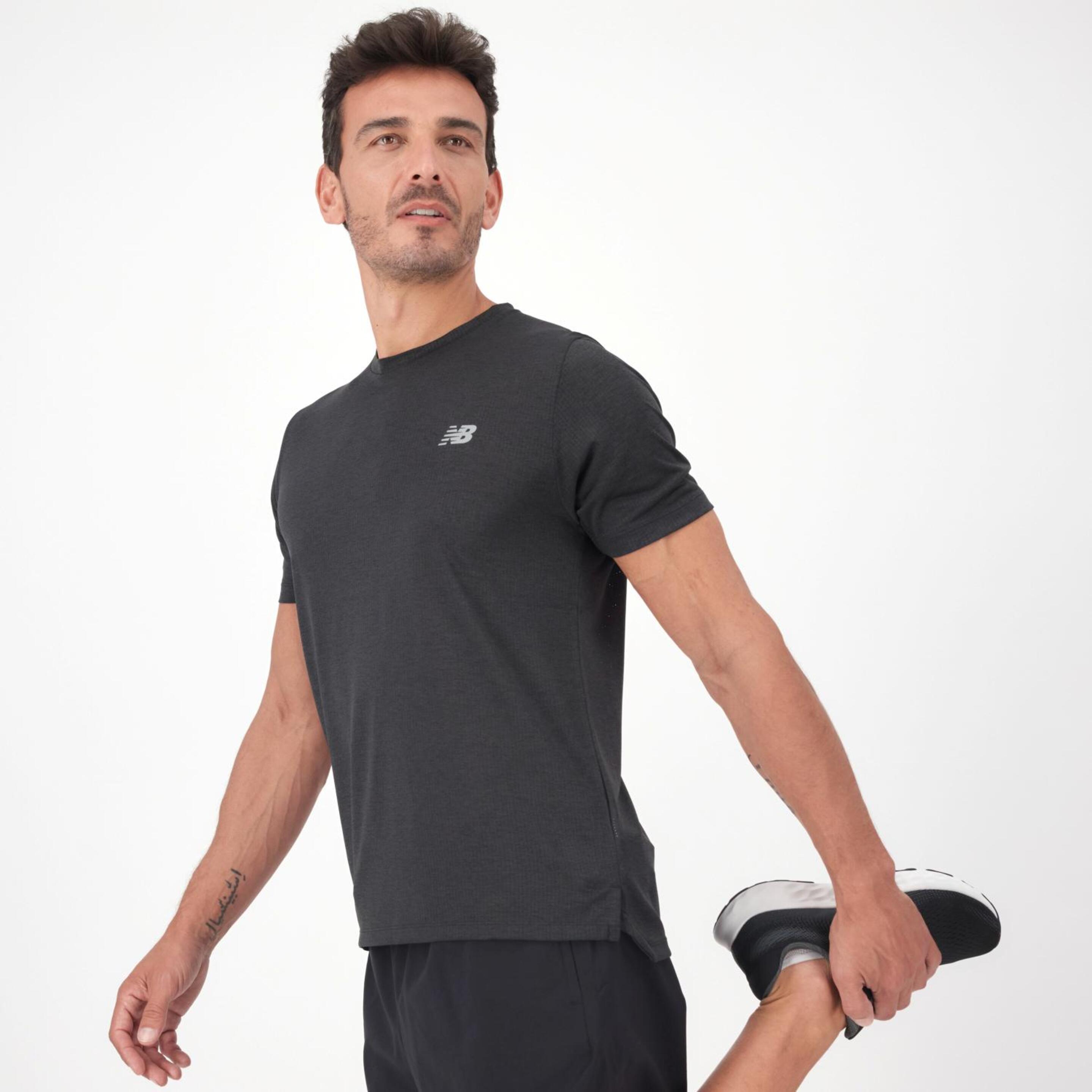 New Balance Performance - Negro - Camiseta Running Hombre  | Sprinter
