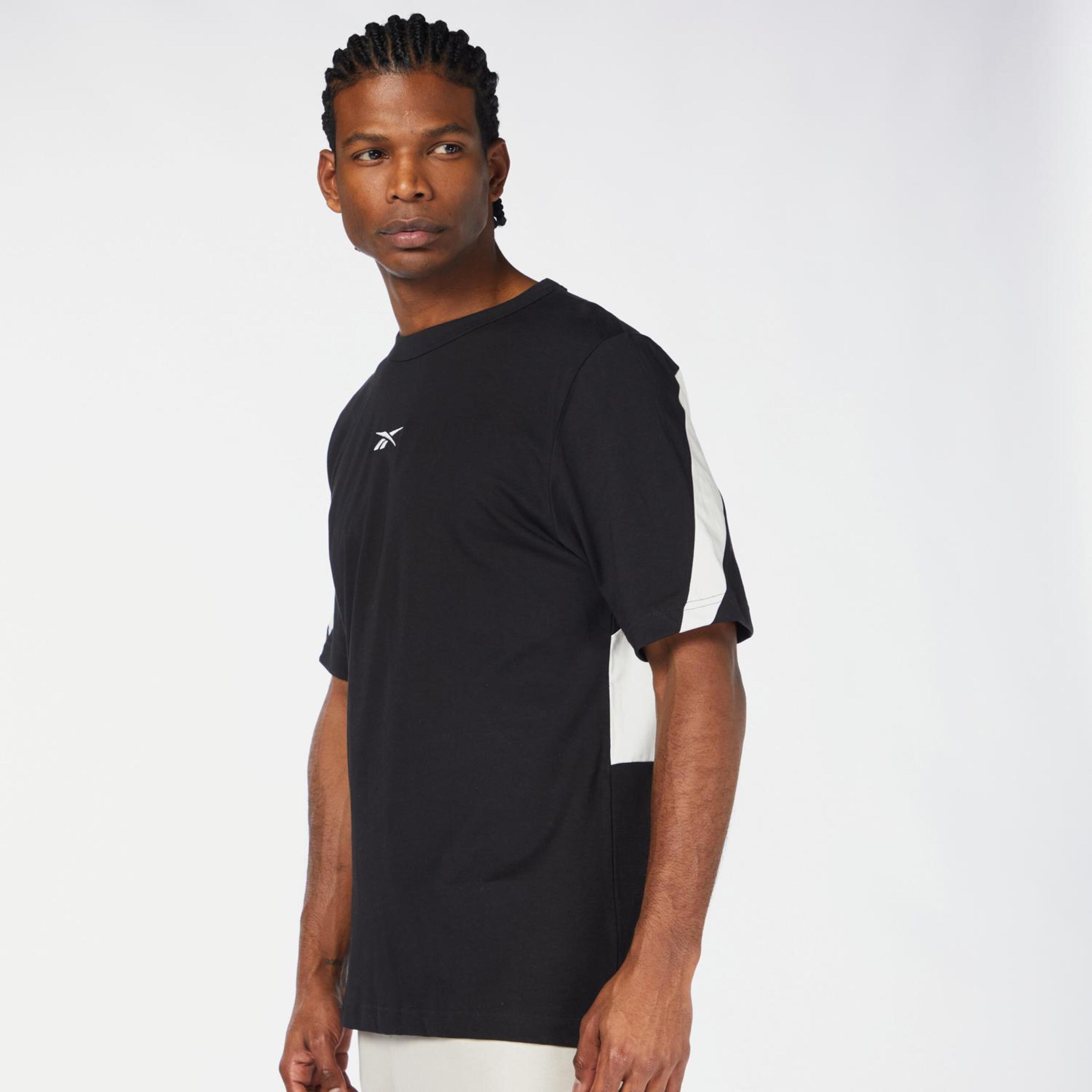 Reebok Vector Big - Negro - Camiseta Hombre  | Sprinter
