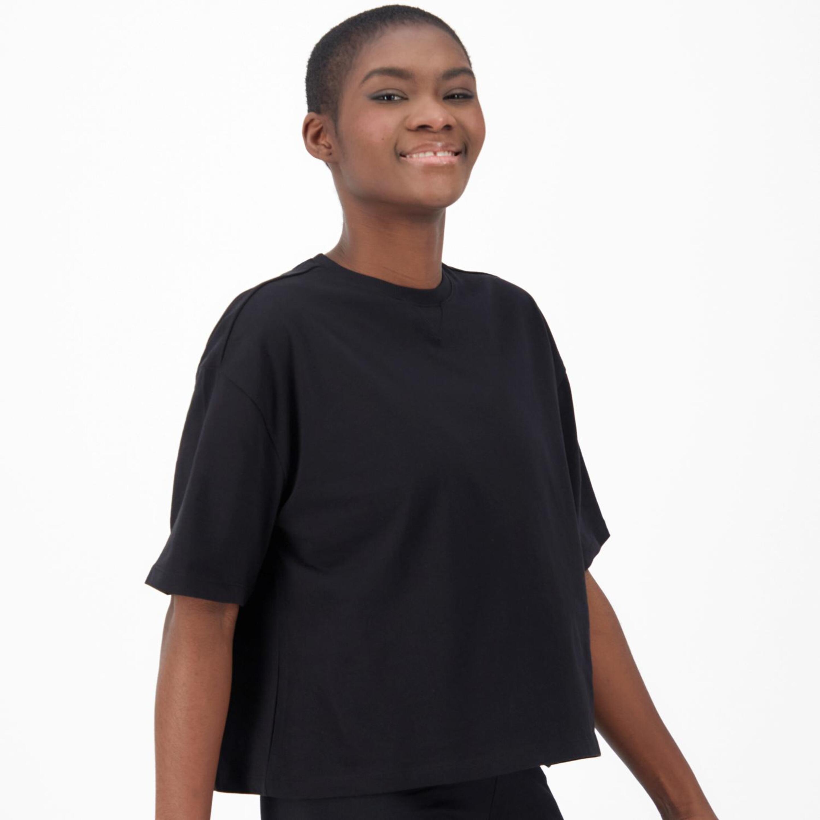 Up Basic - Negro - Camiseta Boxy Mujer