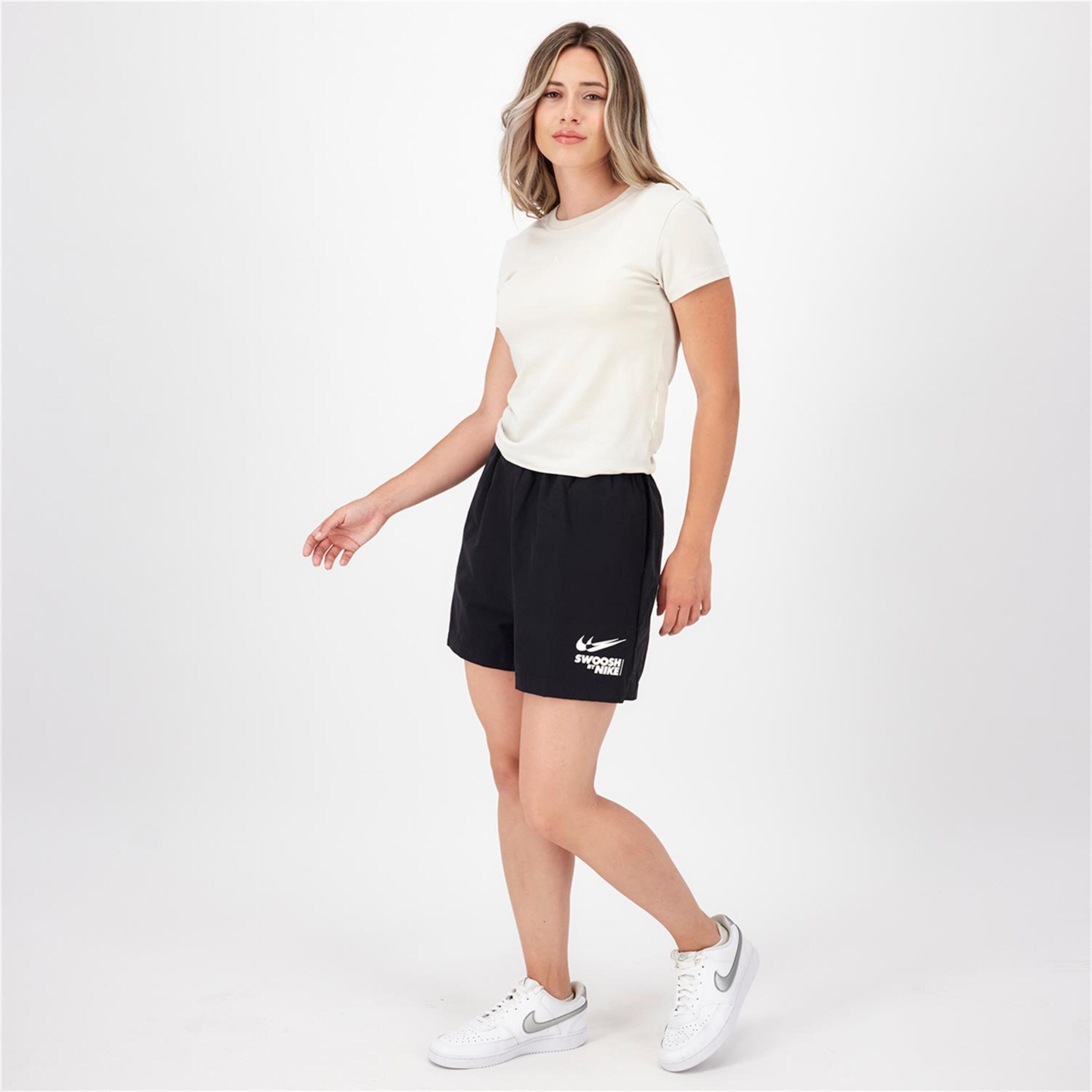 Pantalón Corto Nike - Negro - Bermuda Mujer