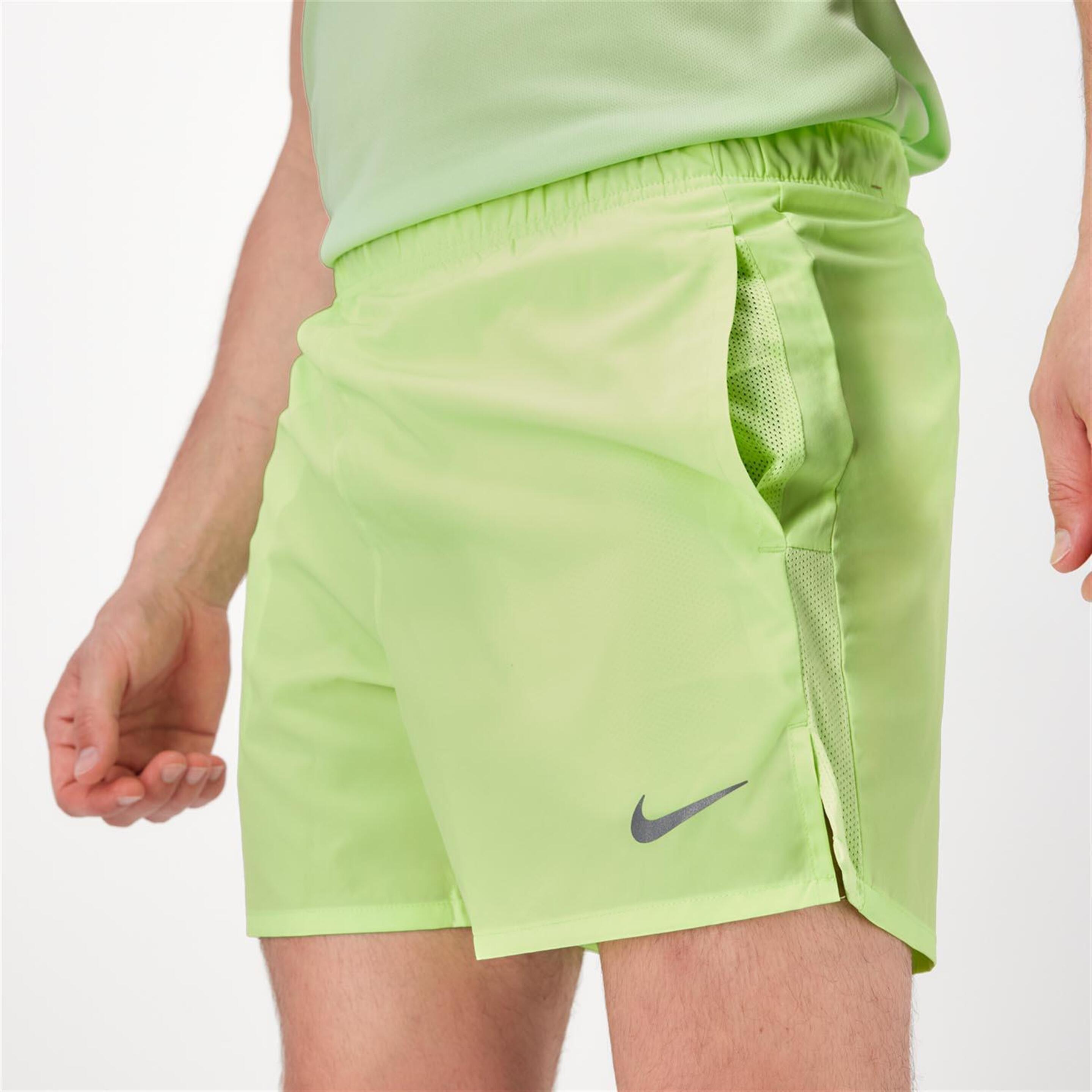 Nike Challenger 5" - verde - Pantalón Corto Running Hombre