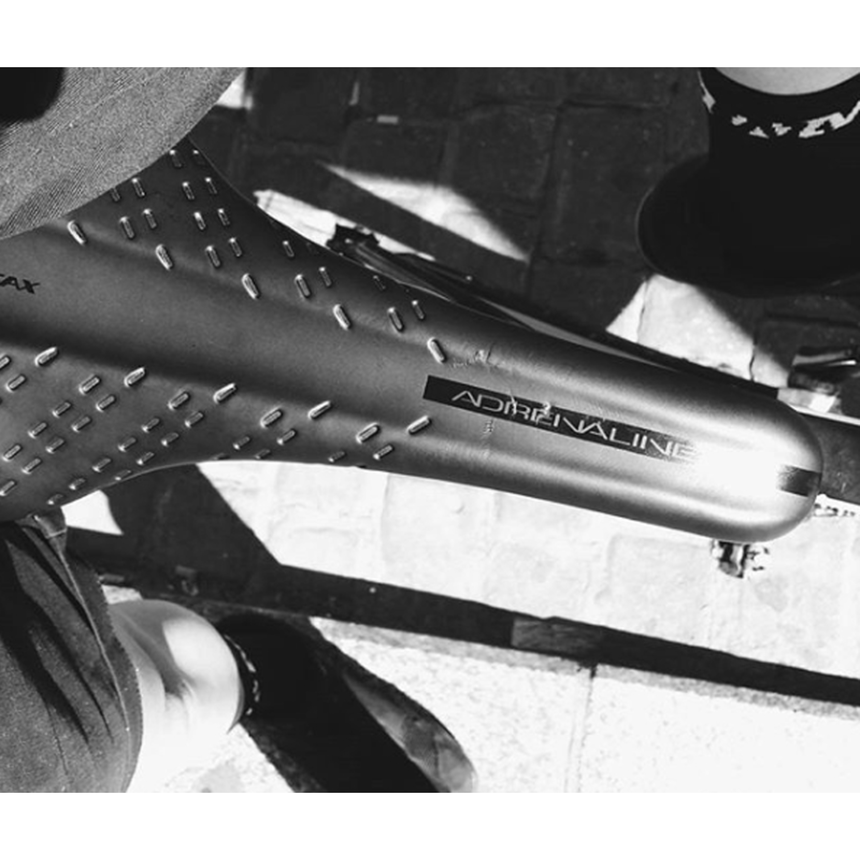 Sillín Essax Adrenaline R - Cromo - Ancho 130mm