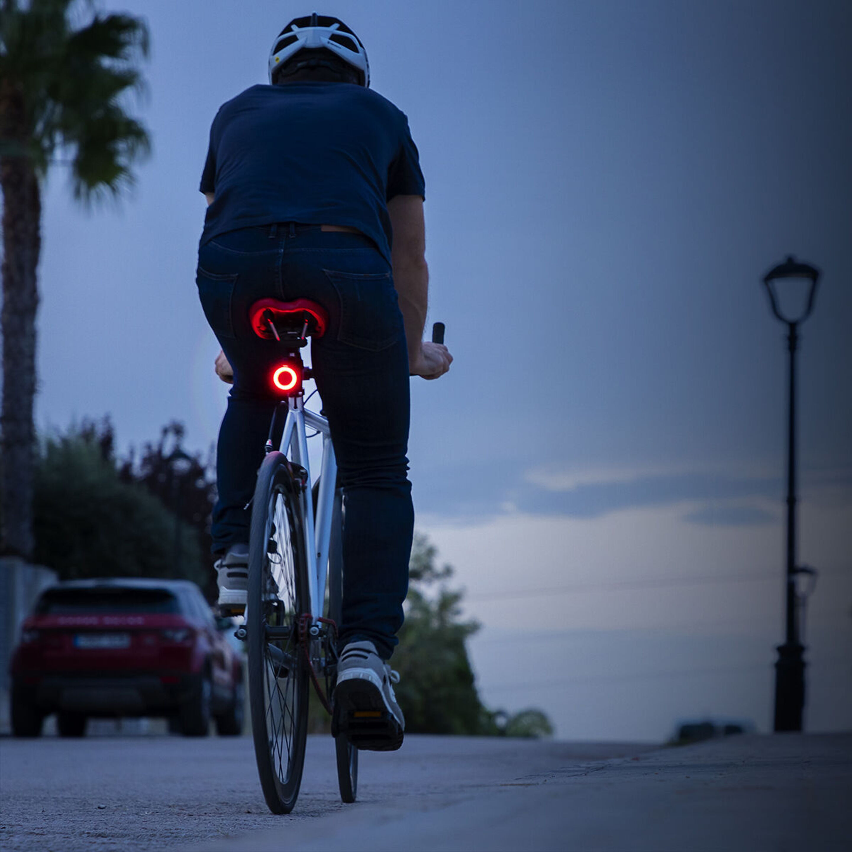 Luz Led Trasera Para Bicicleta Biklium Innovagoods - Luz Led Trasera Para Bicicleta  MKP